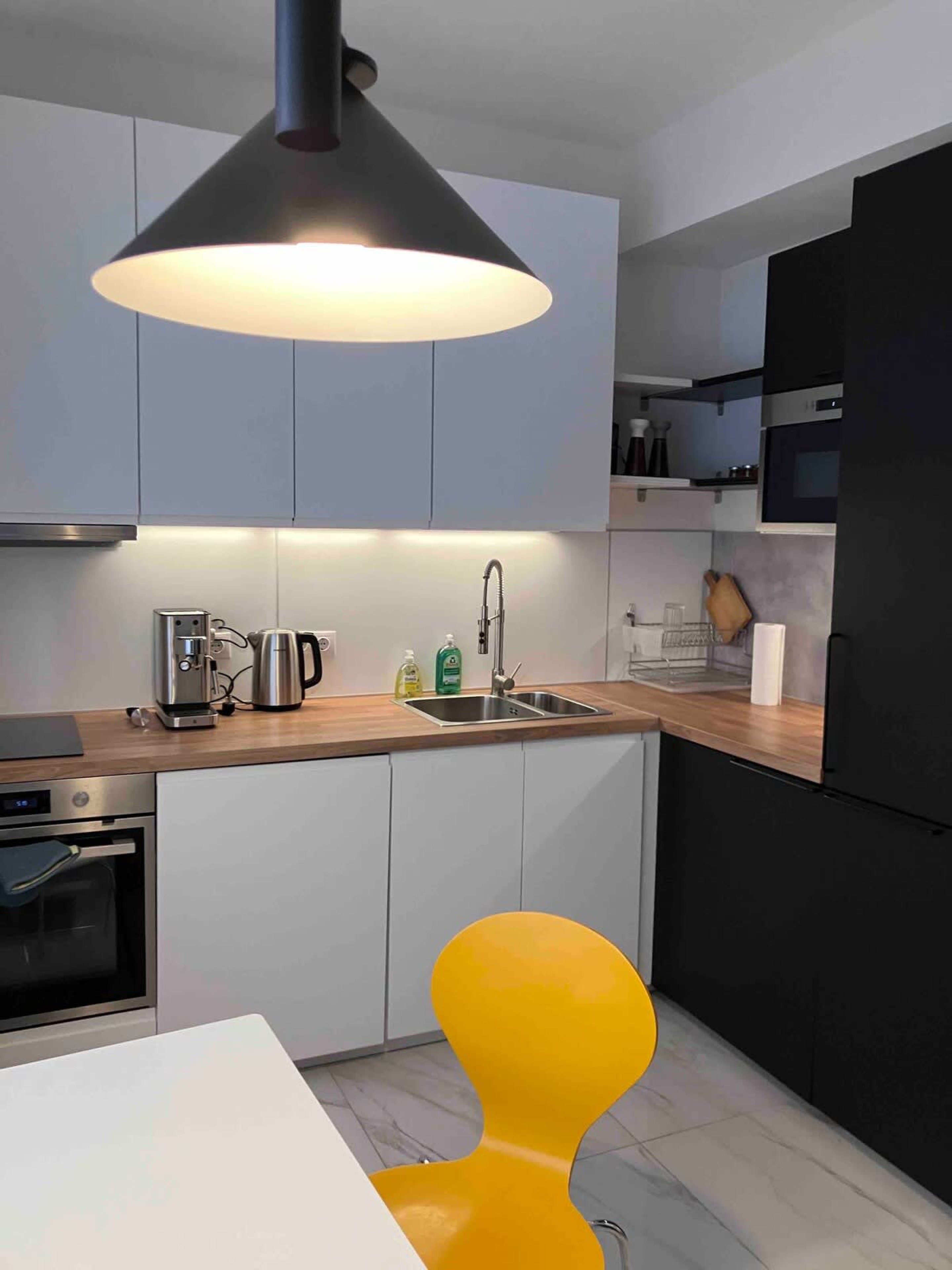 Scoutaround White Logo