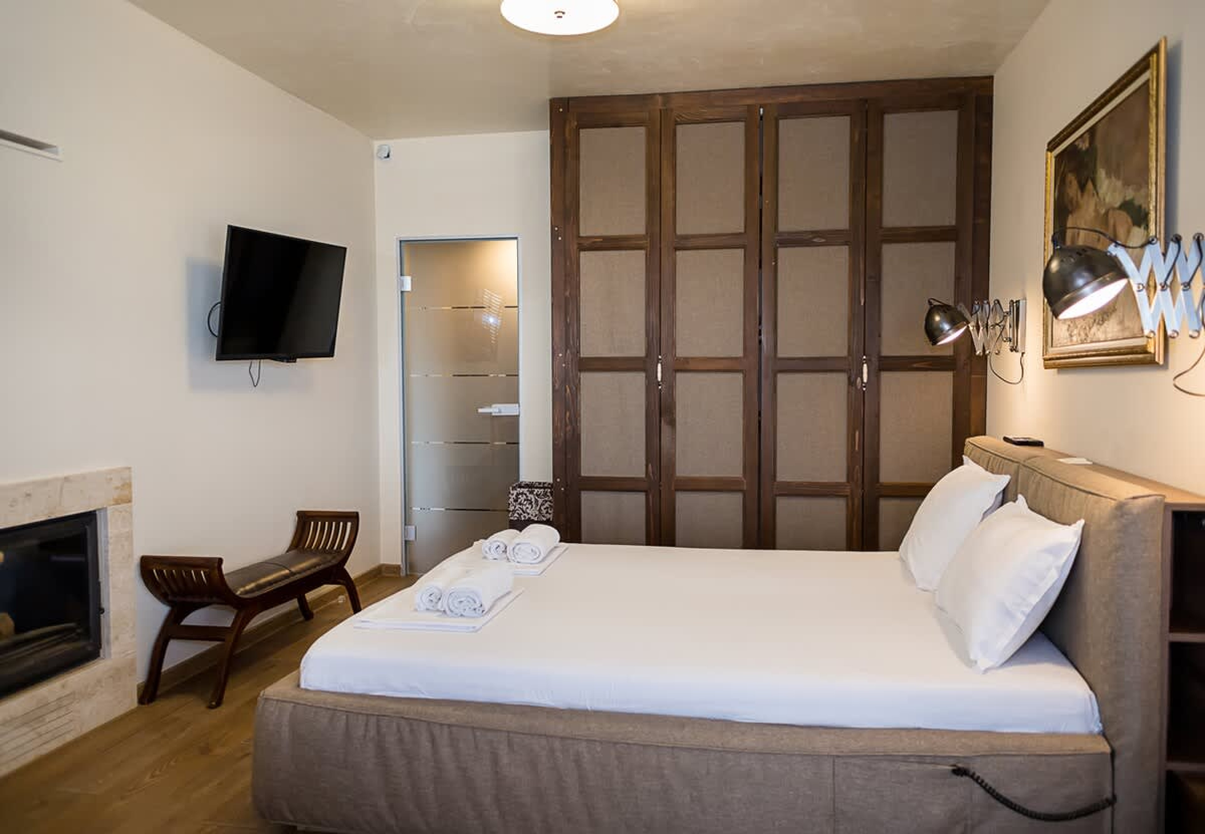 Modern Comfort &amp; Vintage Charm with Panoramic View - Photo 18