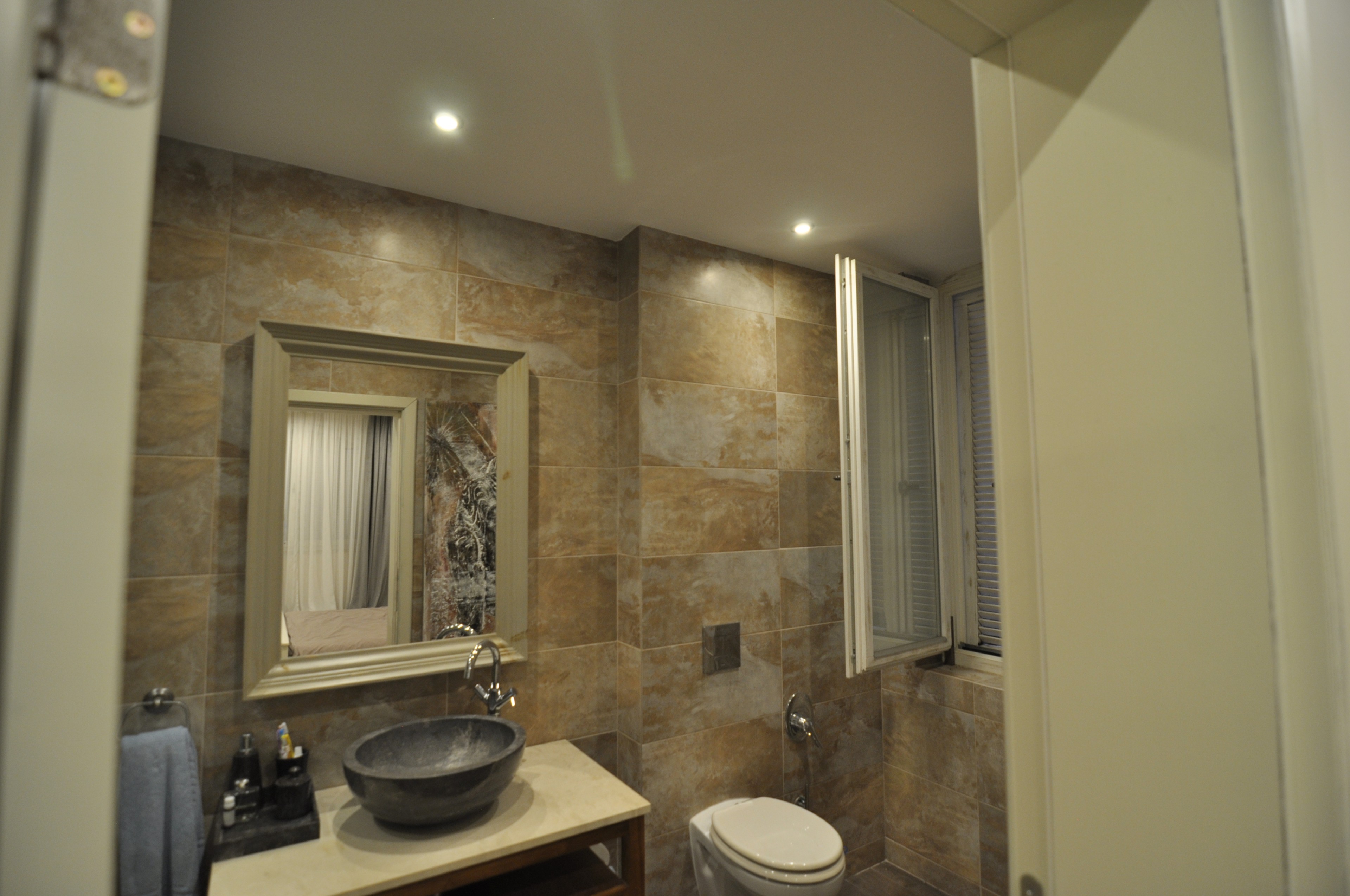 Scoutaround White Logo