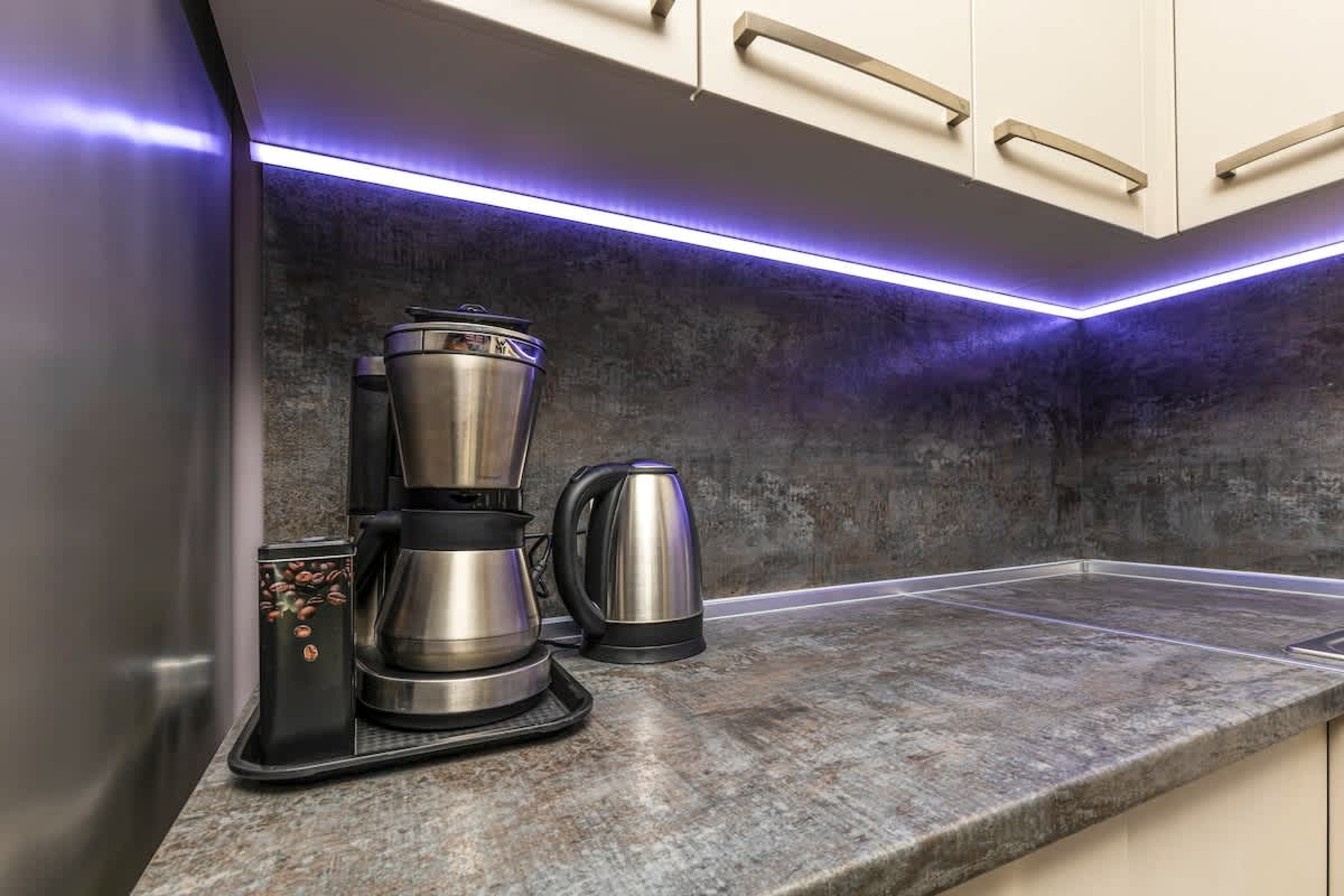 Scoutaround White Logo