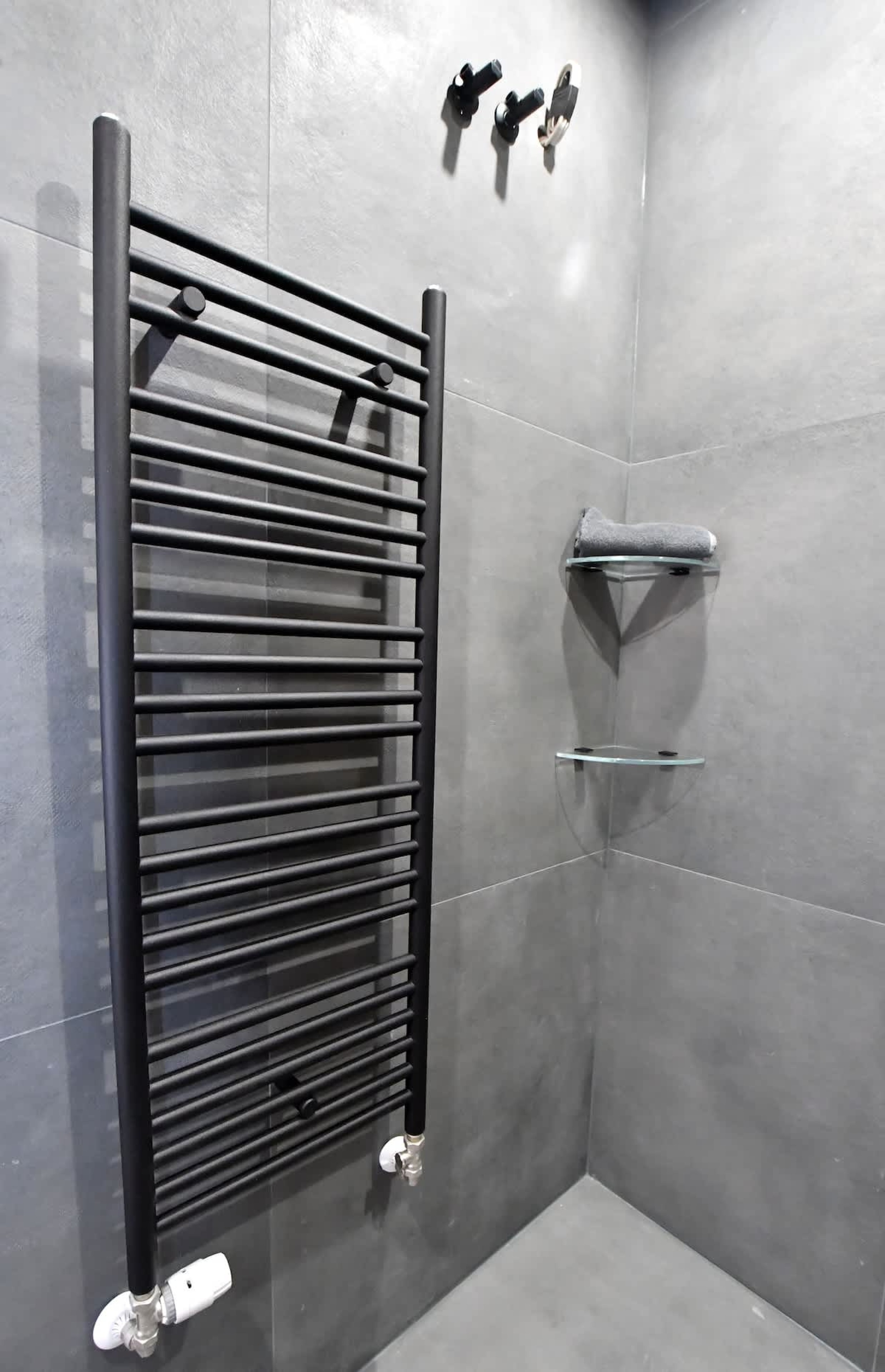 Scoutaround White Logo