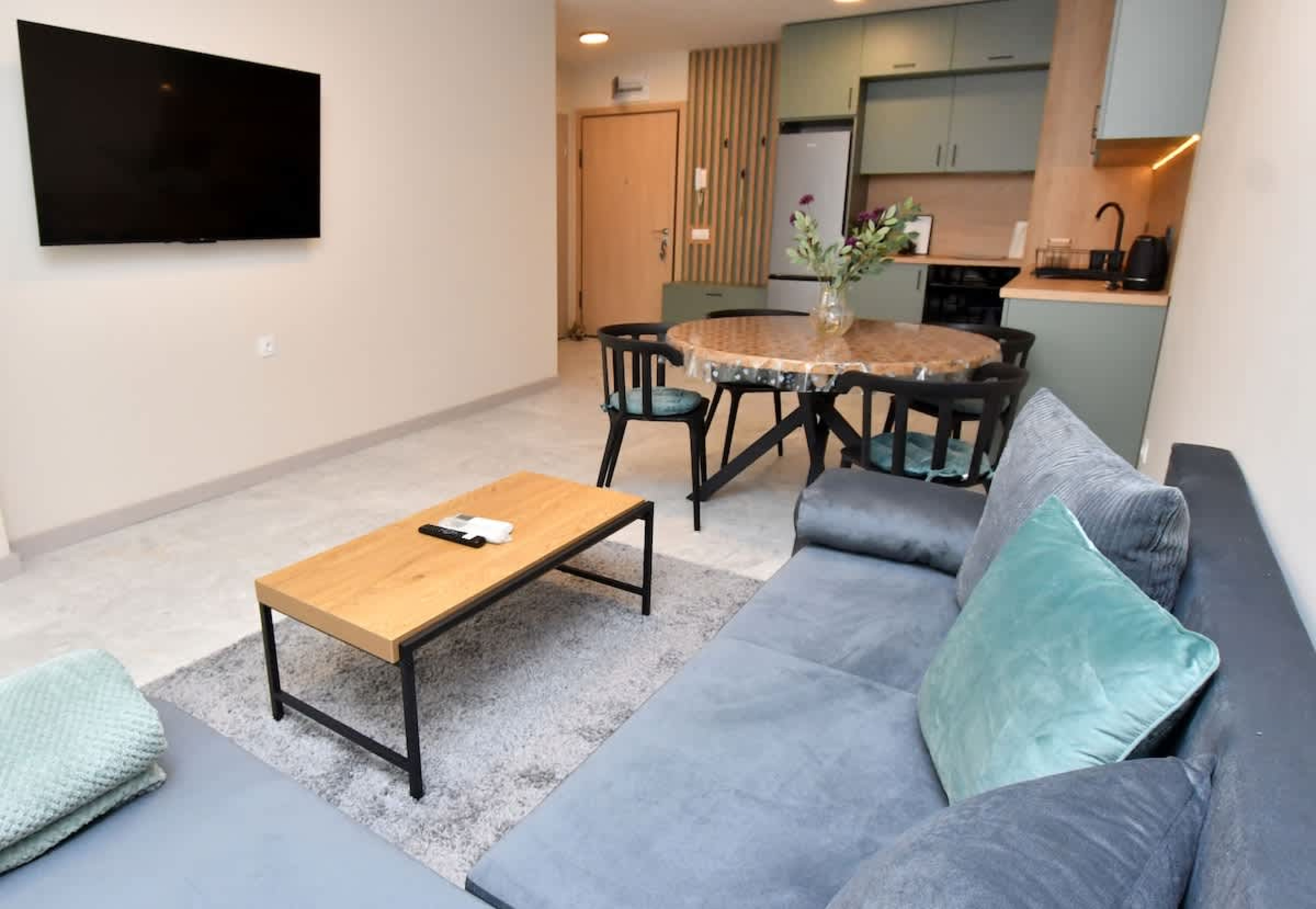 Scoutaround White Logo