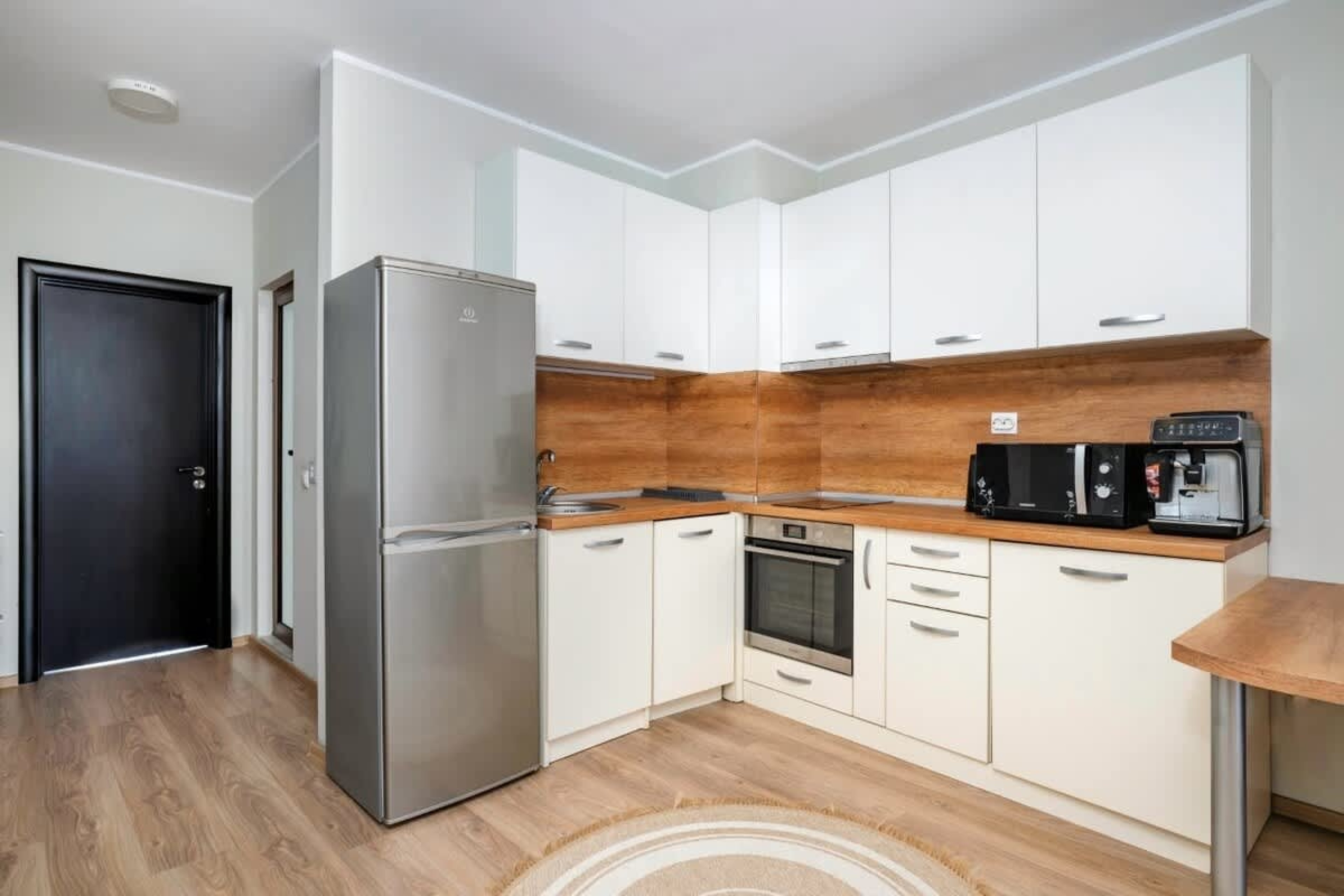 Scoutaround White Logo