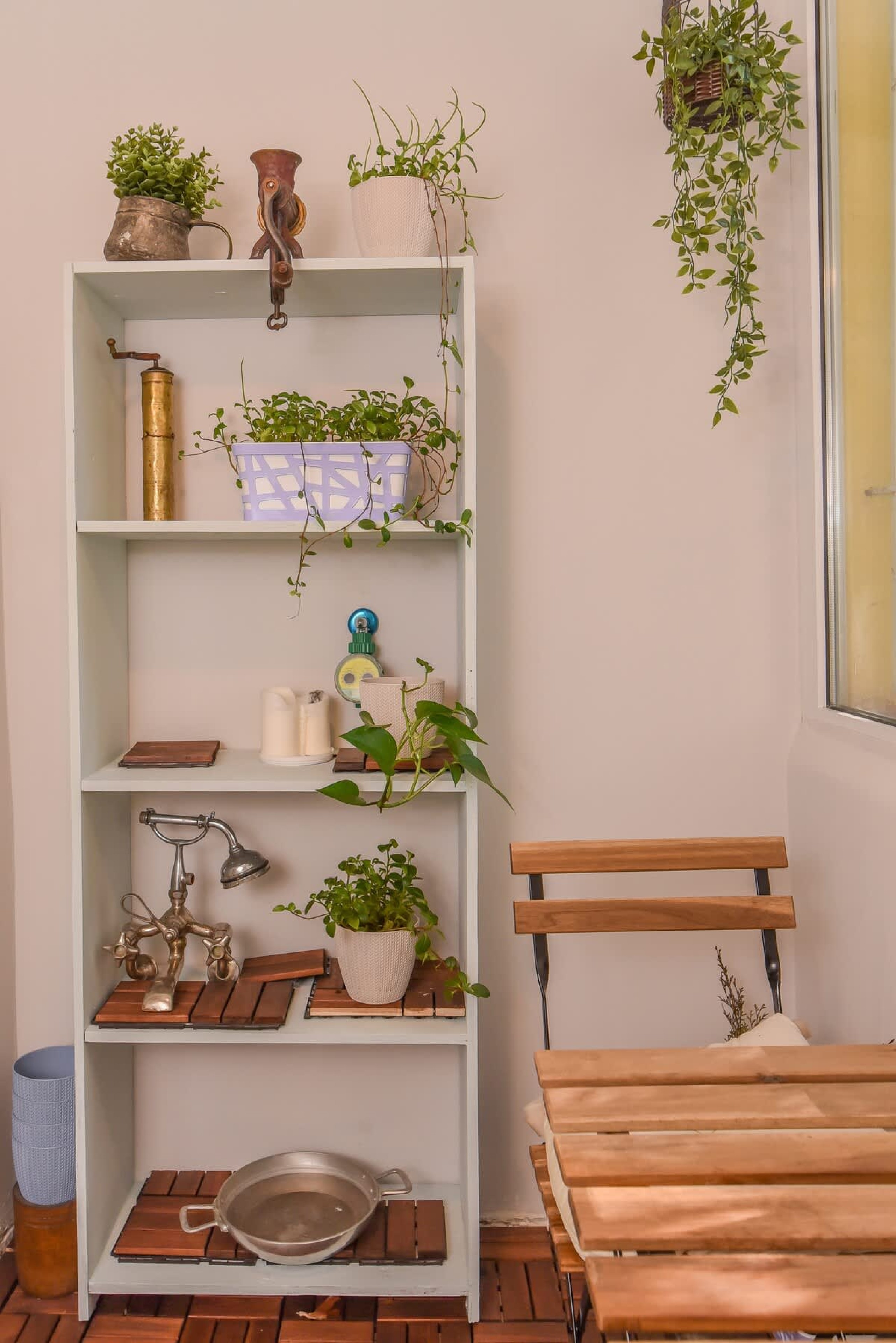 Scoutaround White Logo