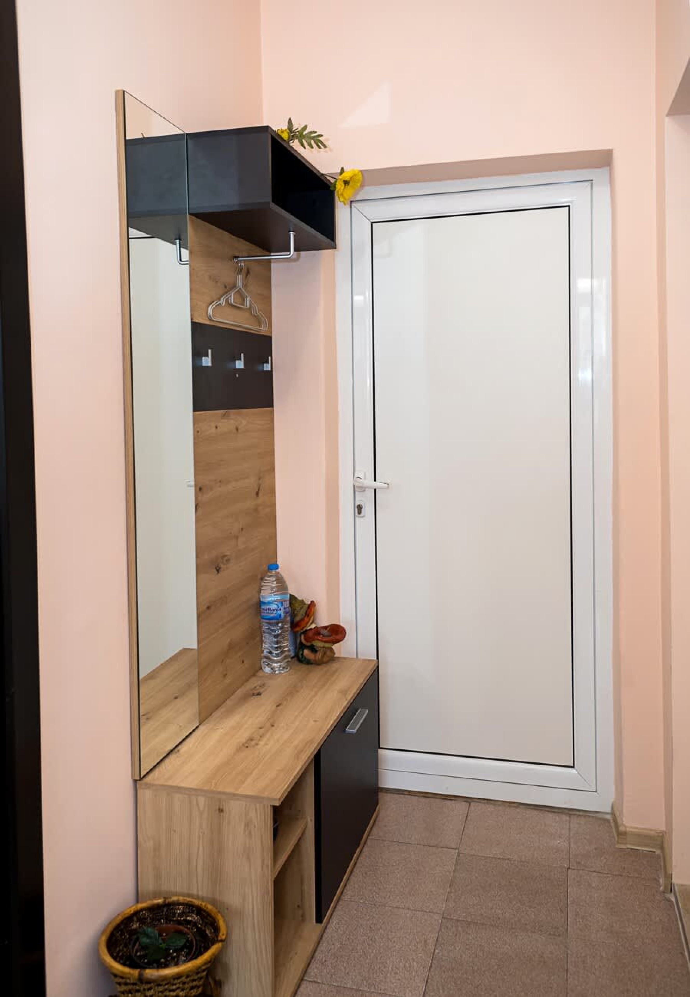 Scoutaround White Logo