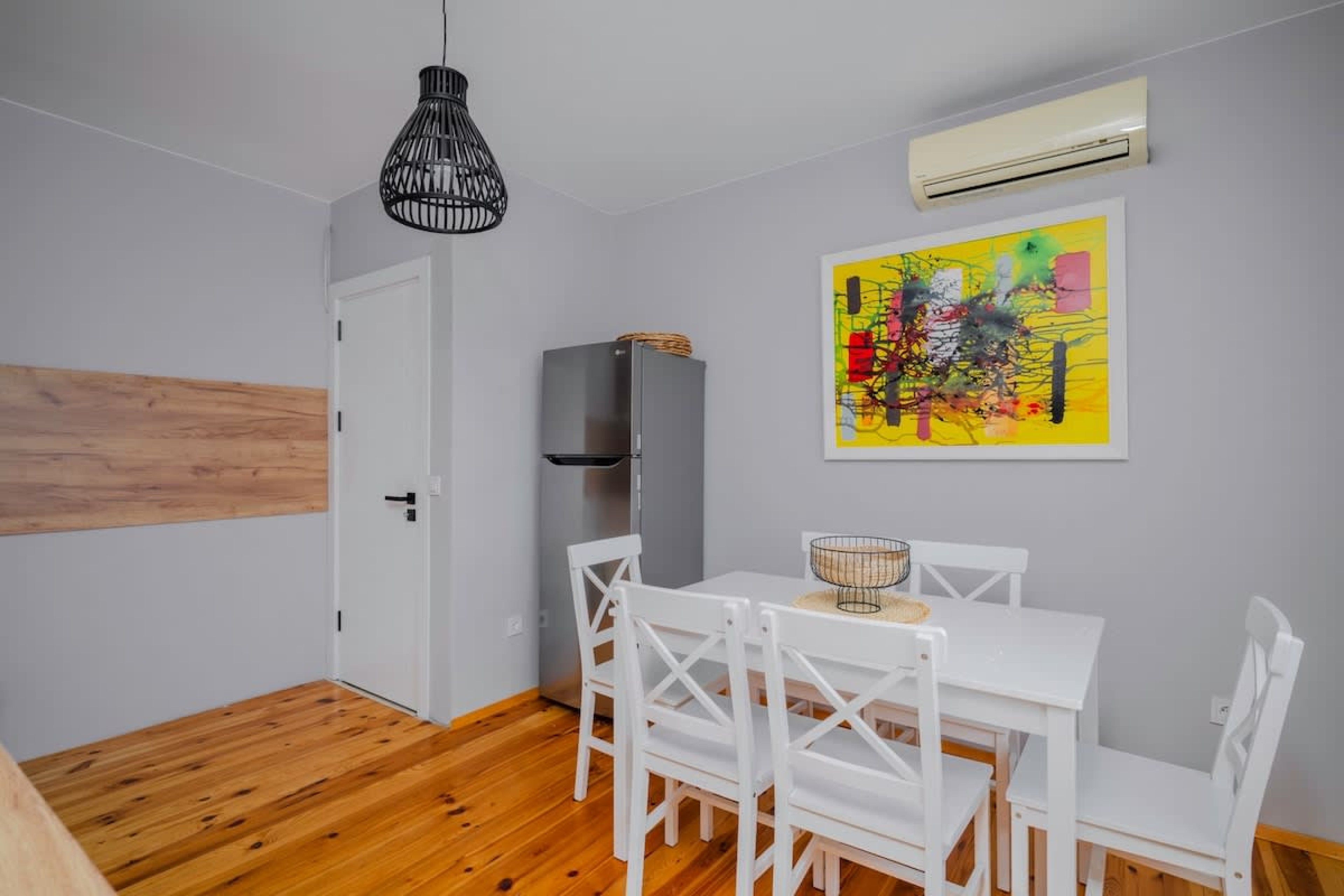 Scoutaround White Logo