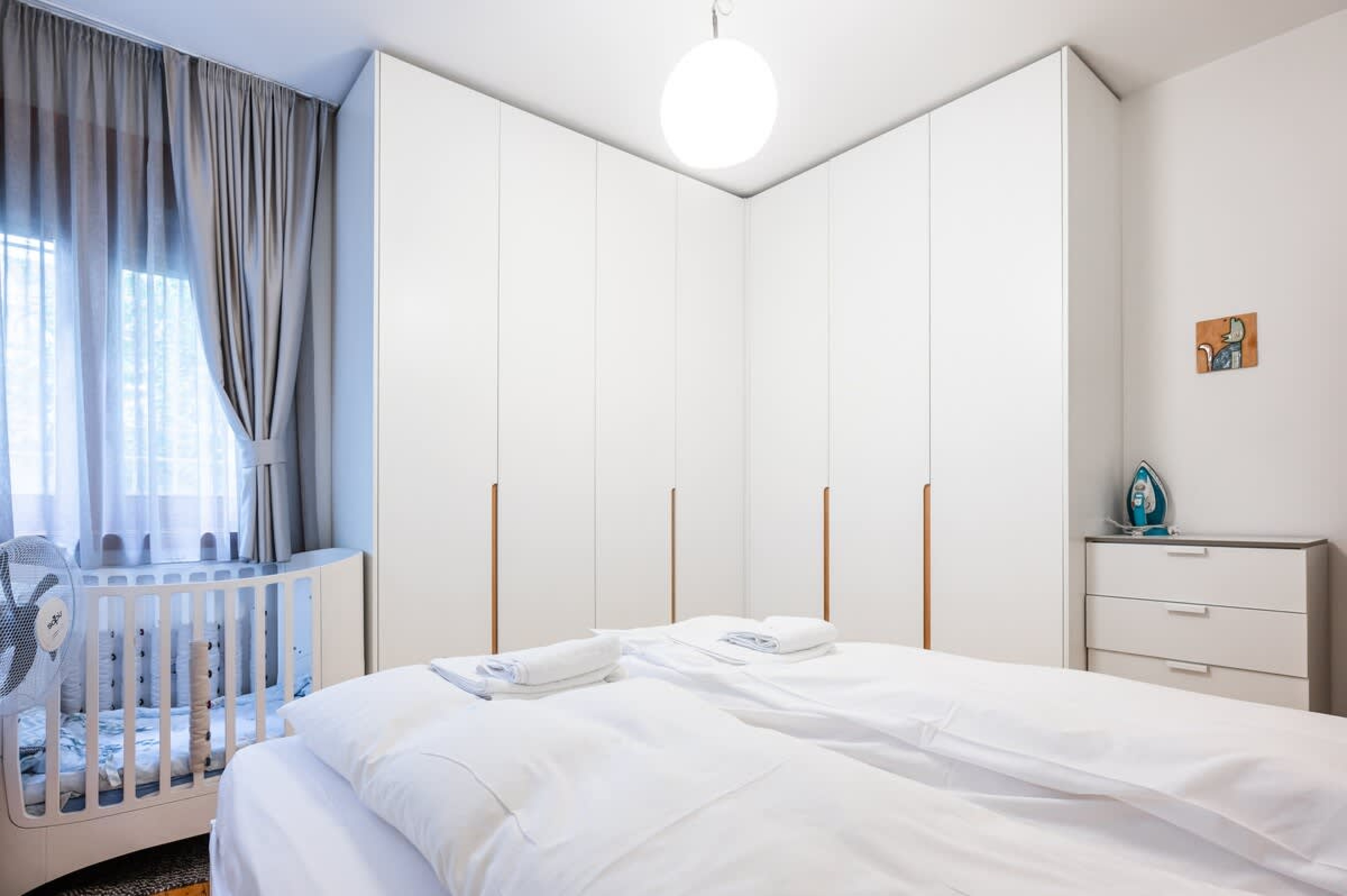 Scoutaround White Logo