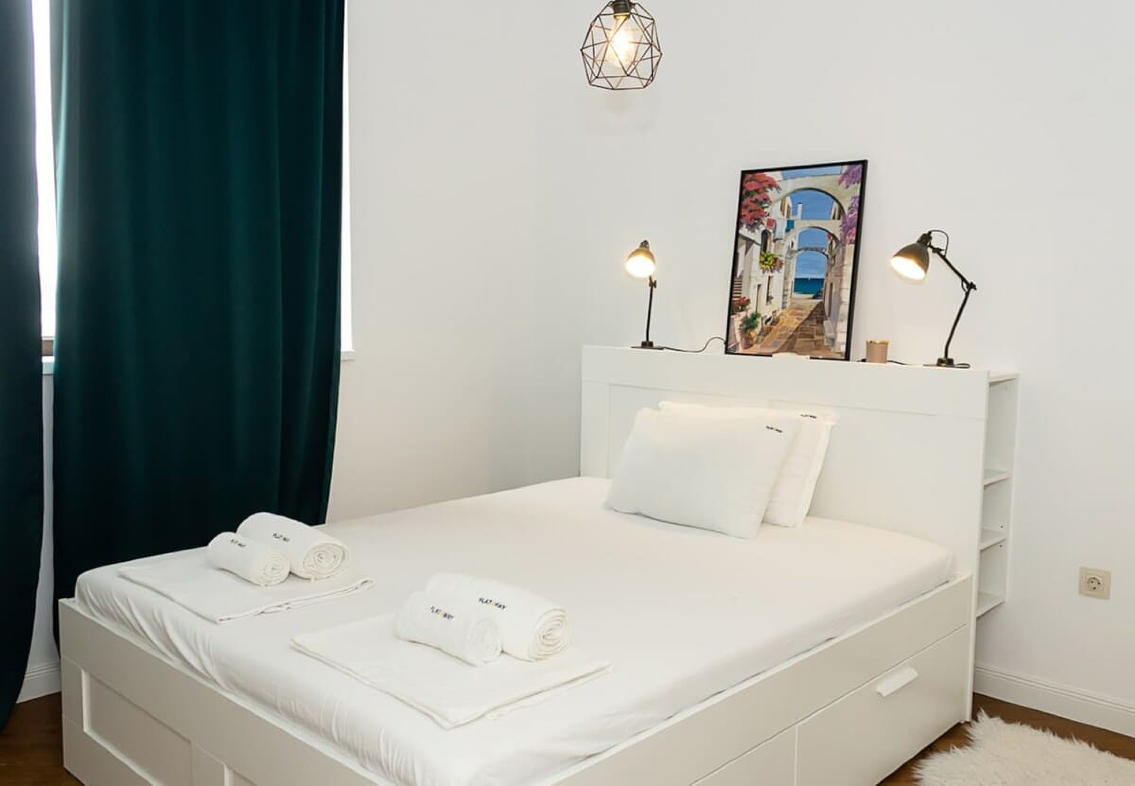 Scoutaround White Logo