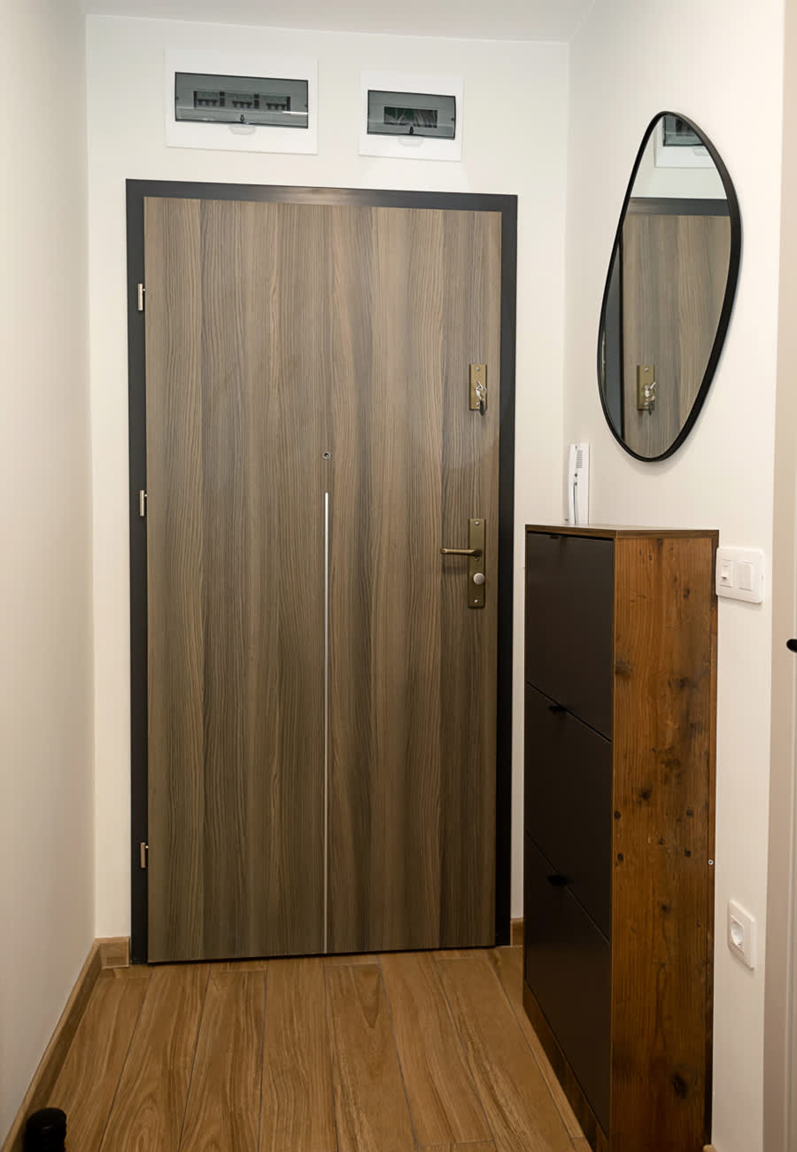 Scoutaround White Logo