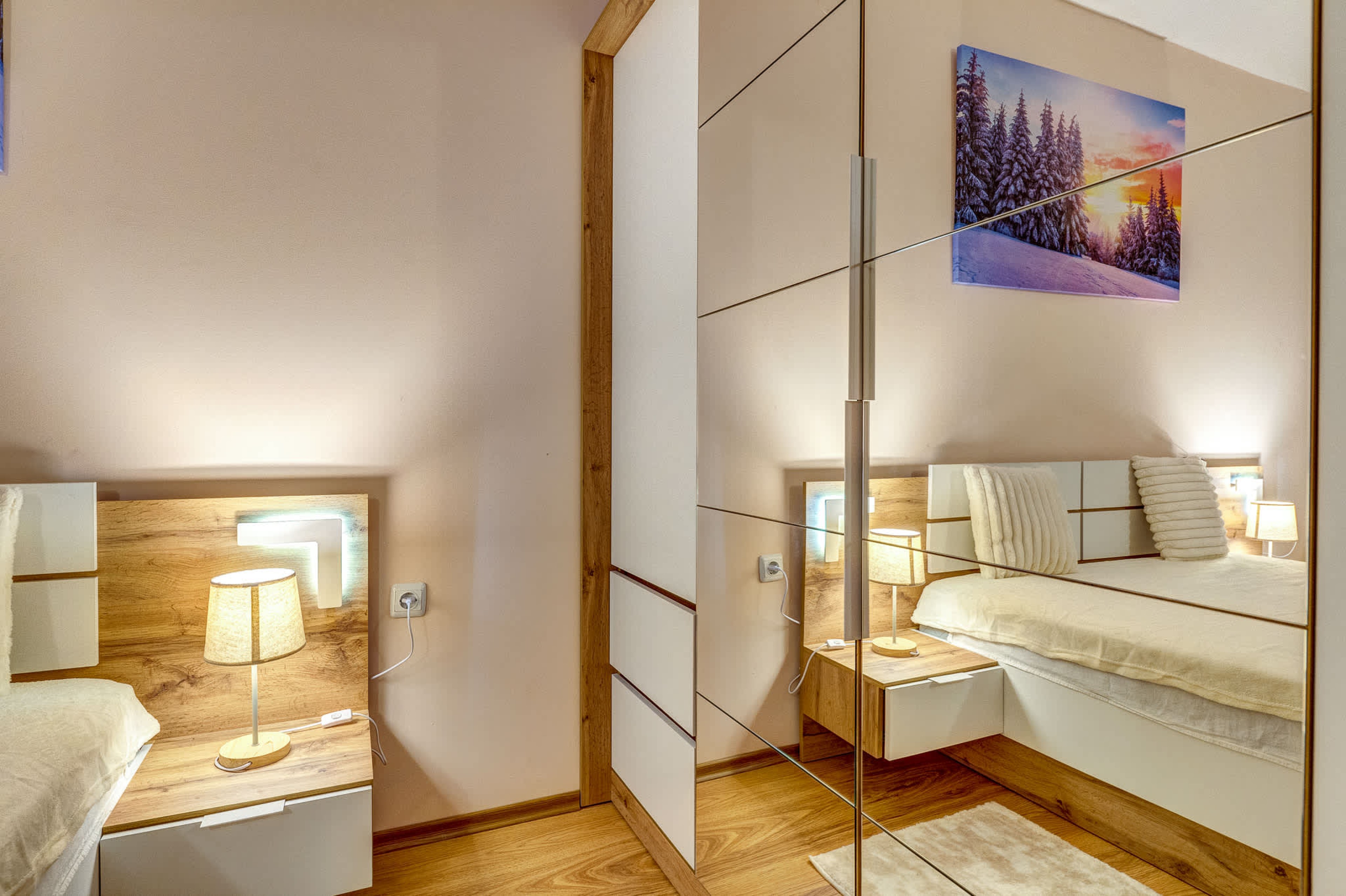 Scoutaround White Logo