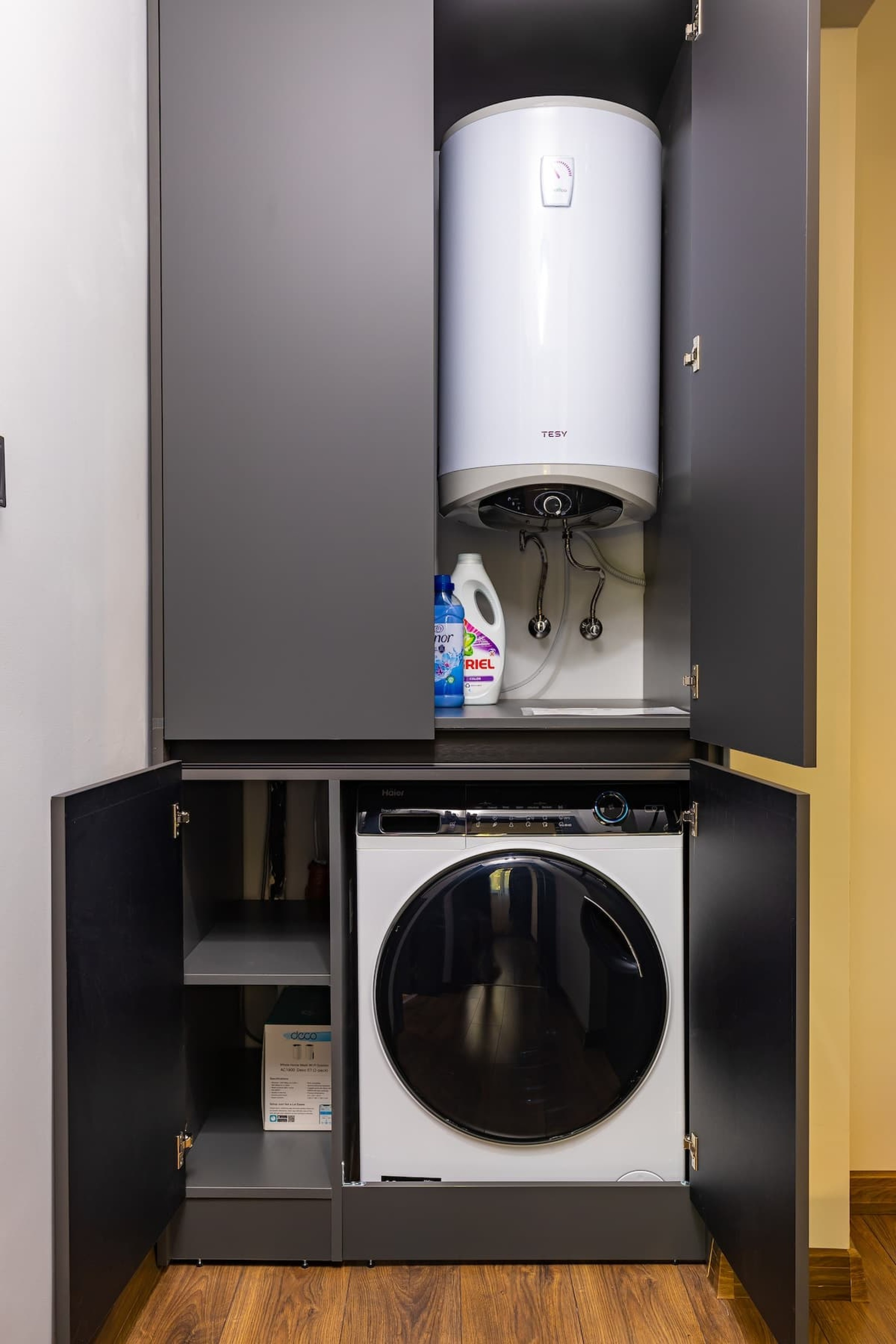 Scoutaround White Logo