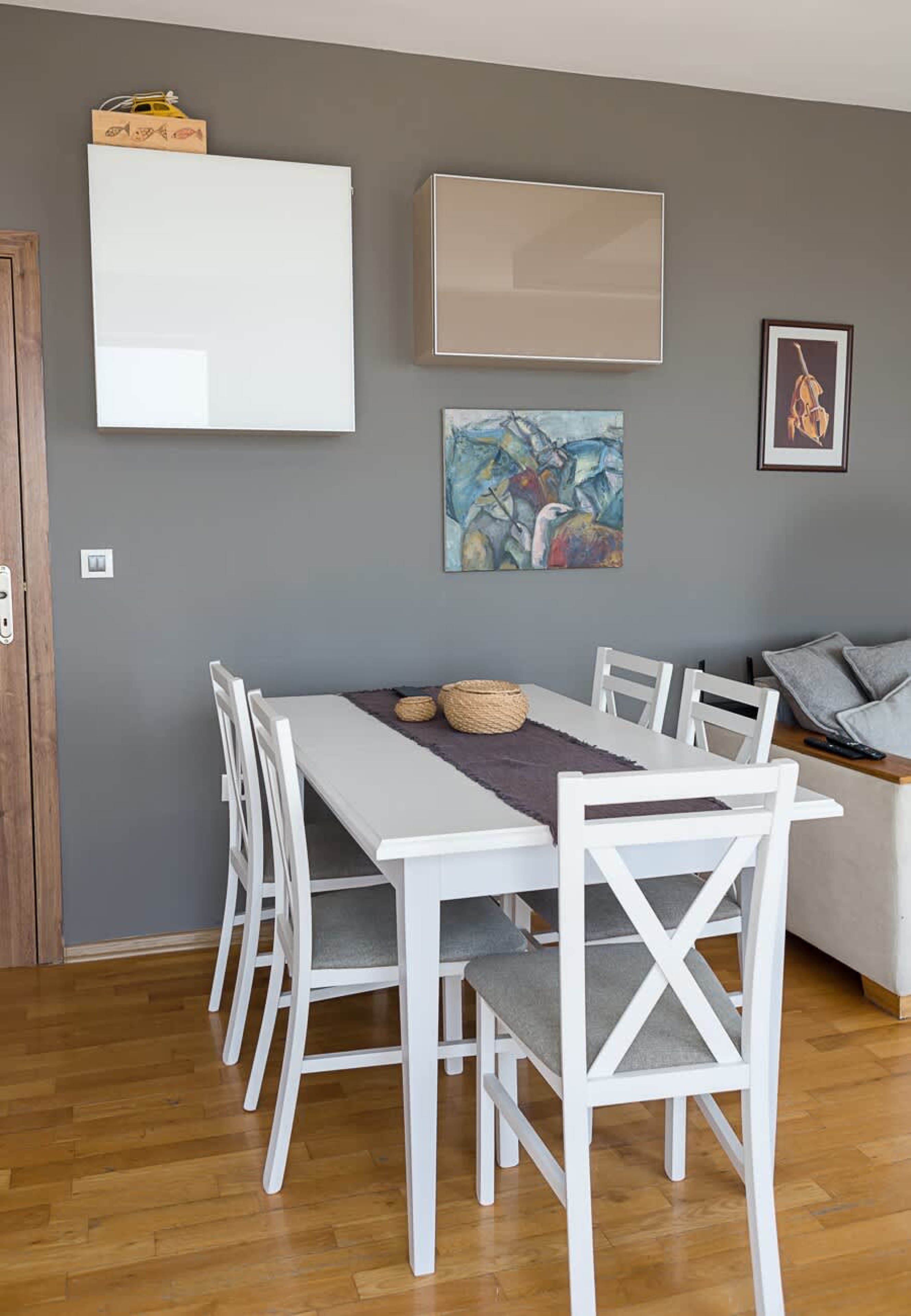 Scoutaround White Logo