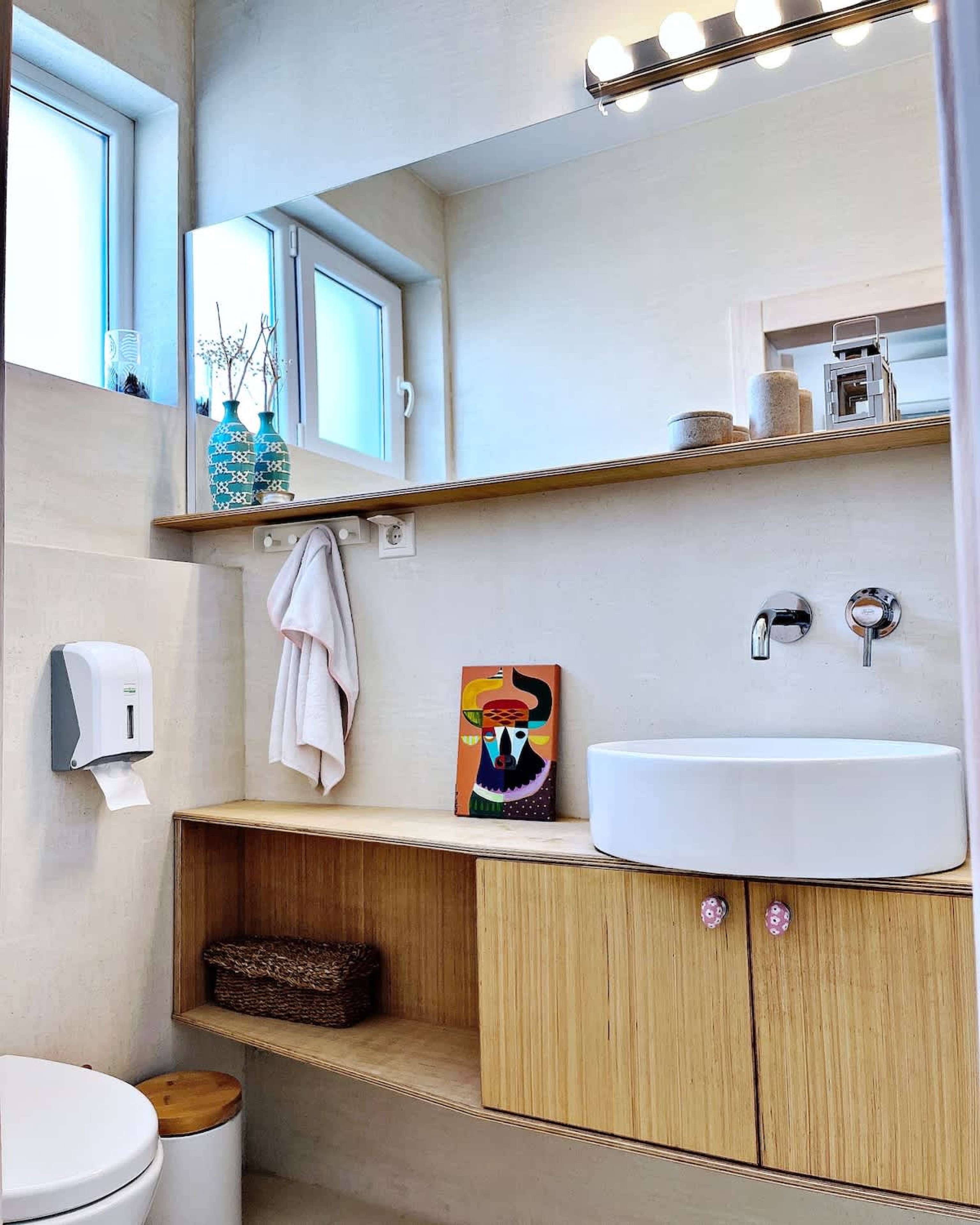 Scoutaround White Logo