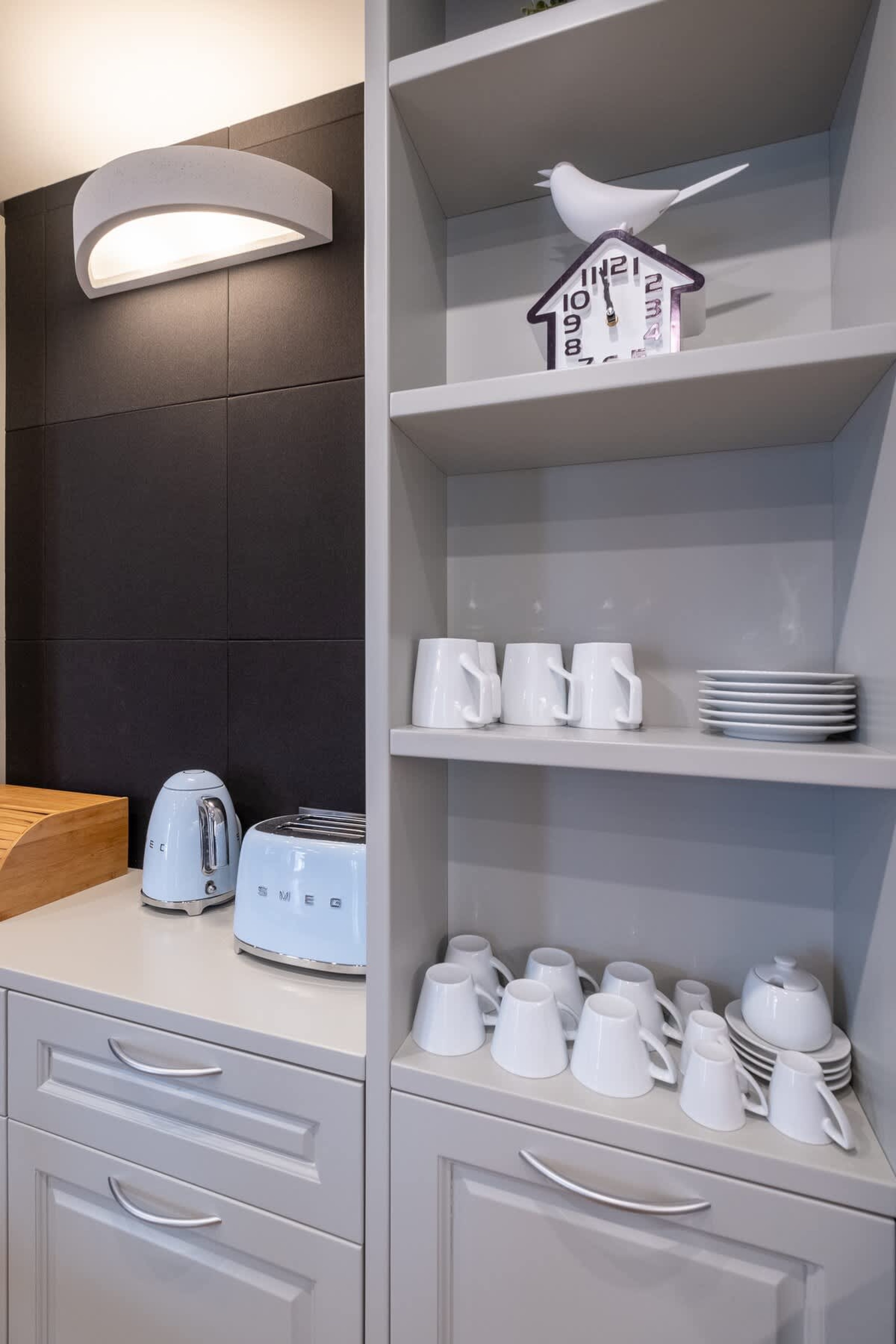 Scoutaround White Logo