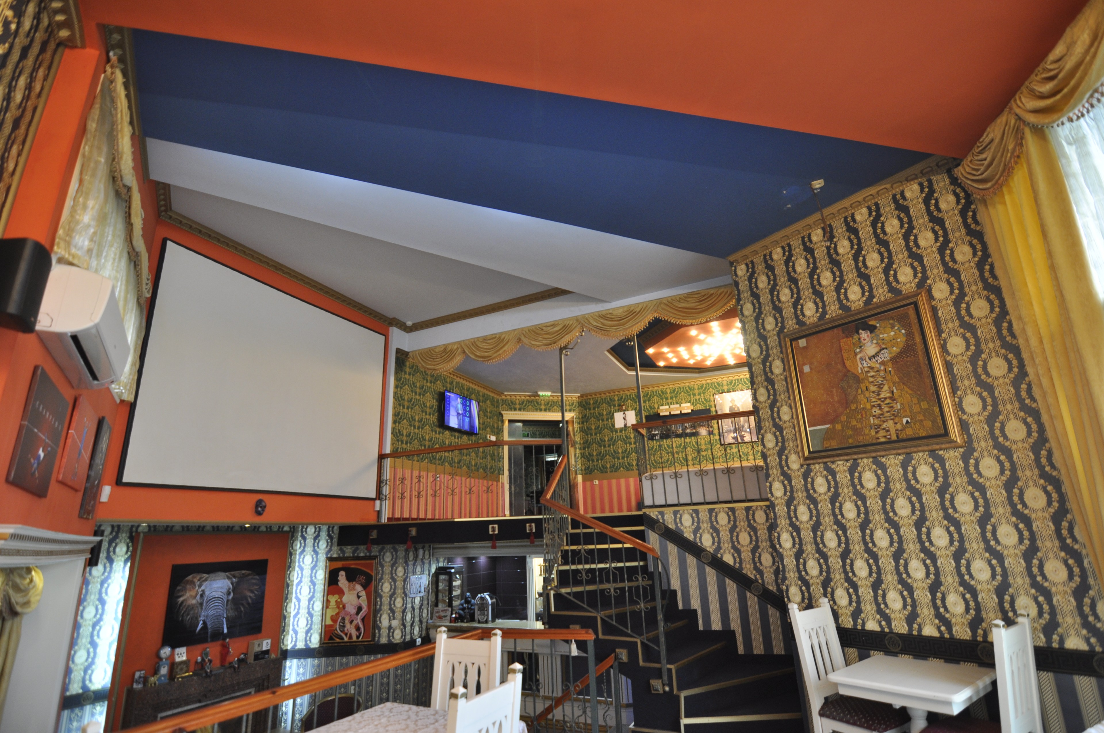 Scoutaround White Logo