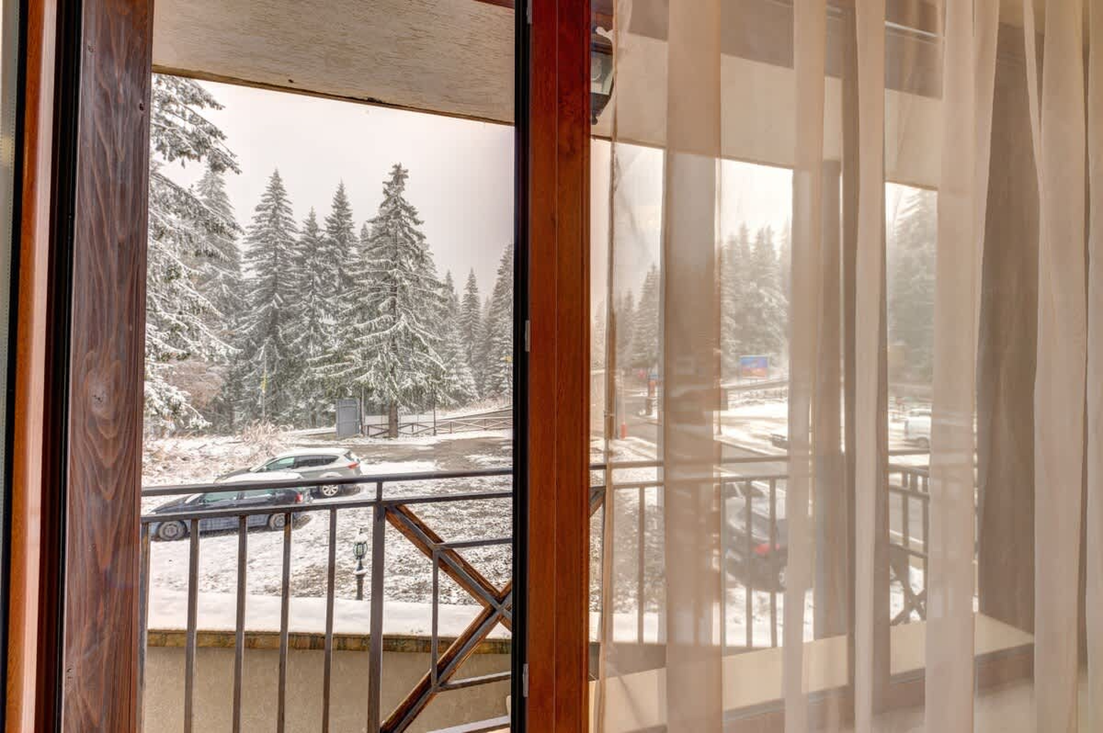 Scoutaround White Logo