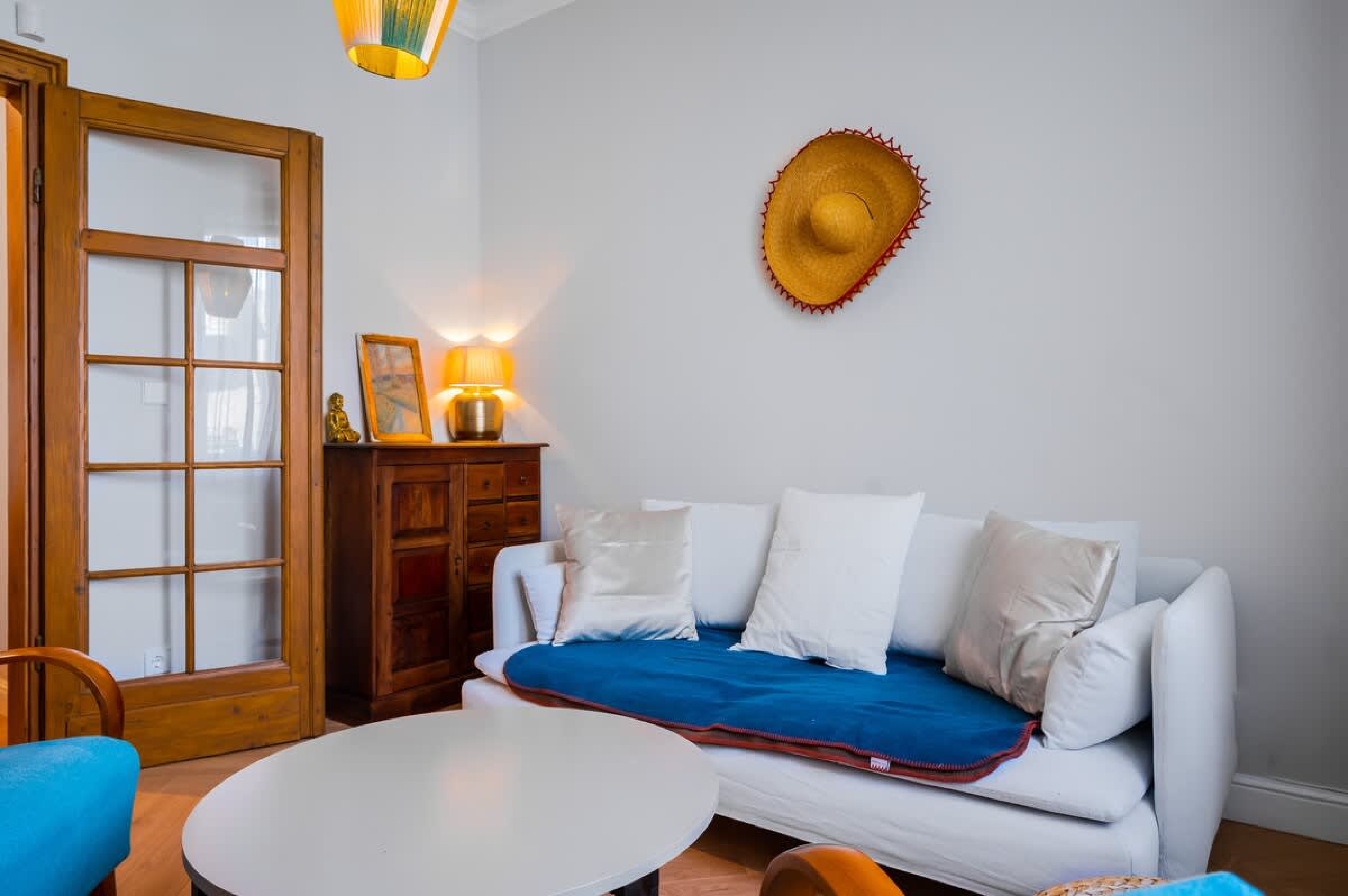 Scoutaround White Logo