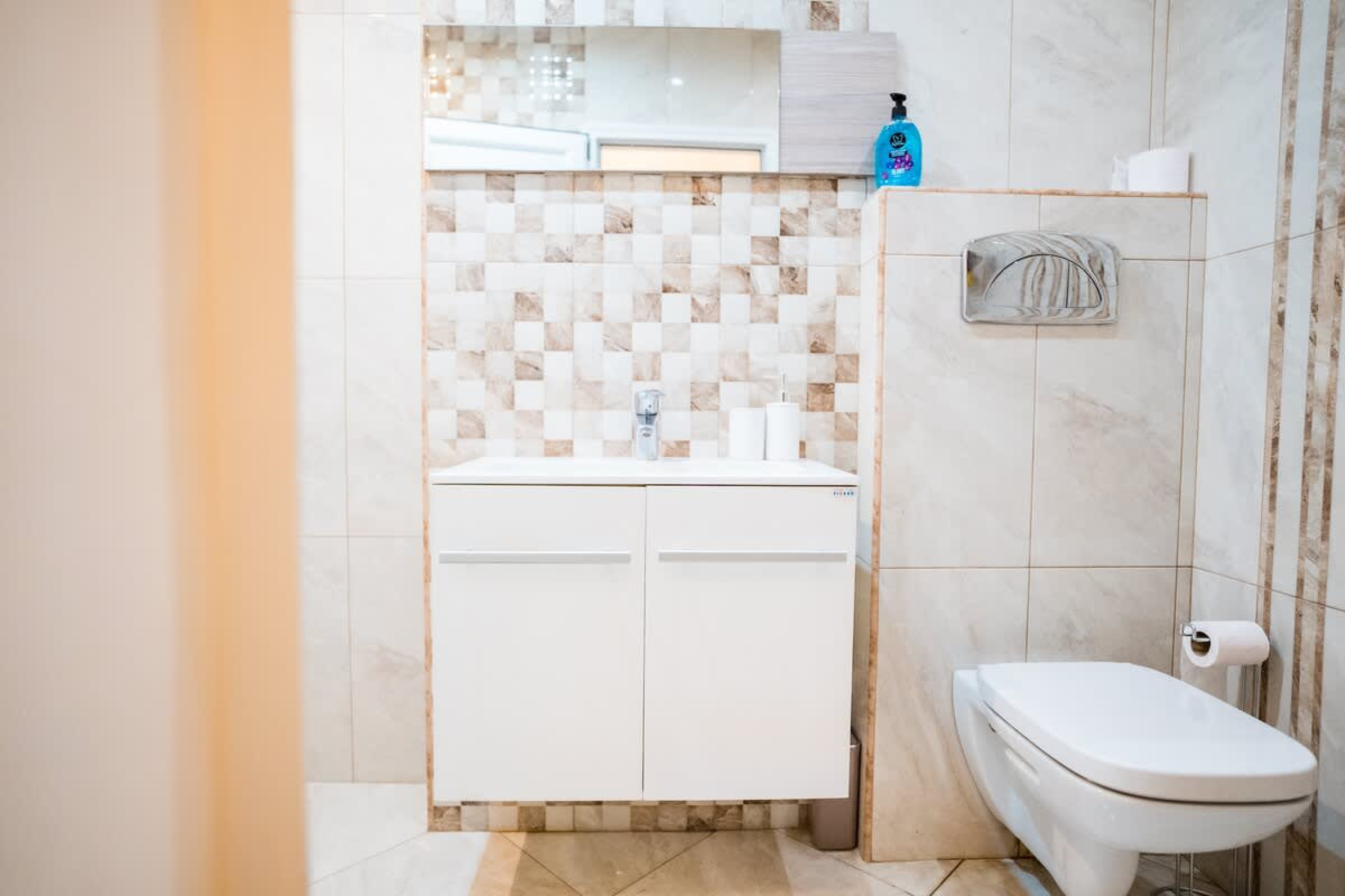 Black Sea Luxury 2bdrm Apartment - Photo 37