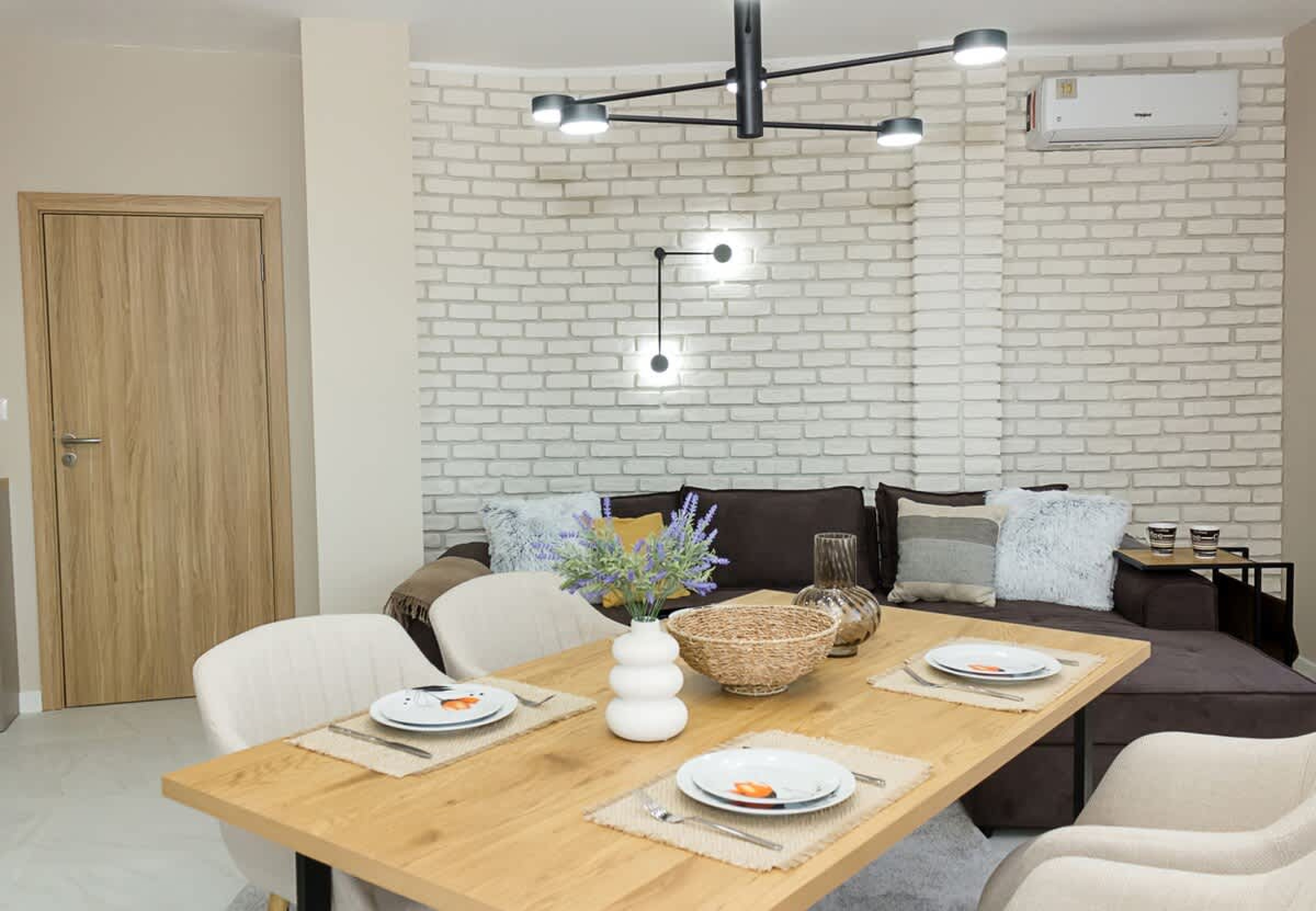 Scoutaround White Logo