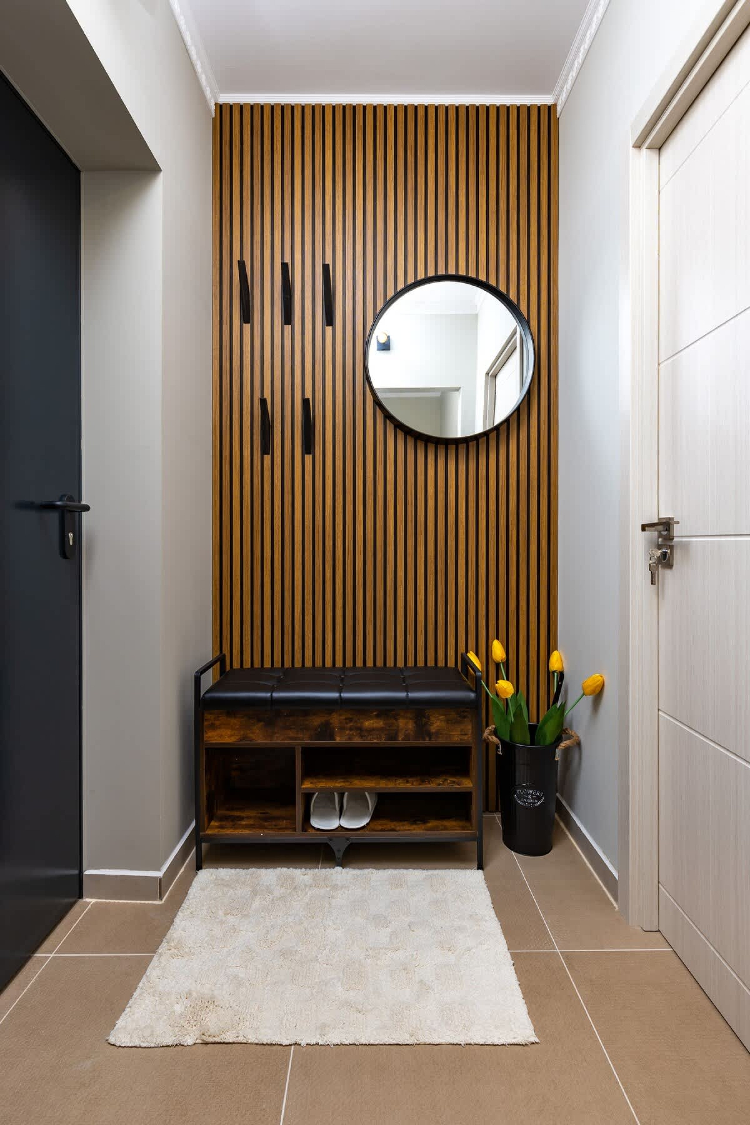 Scoutaround White Logo