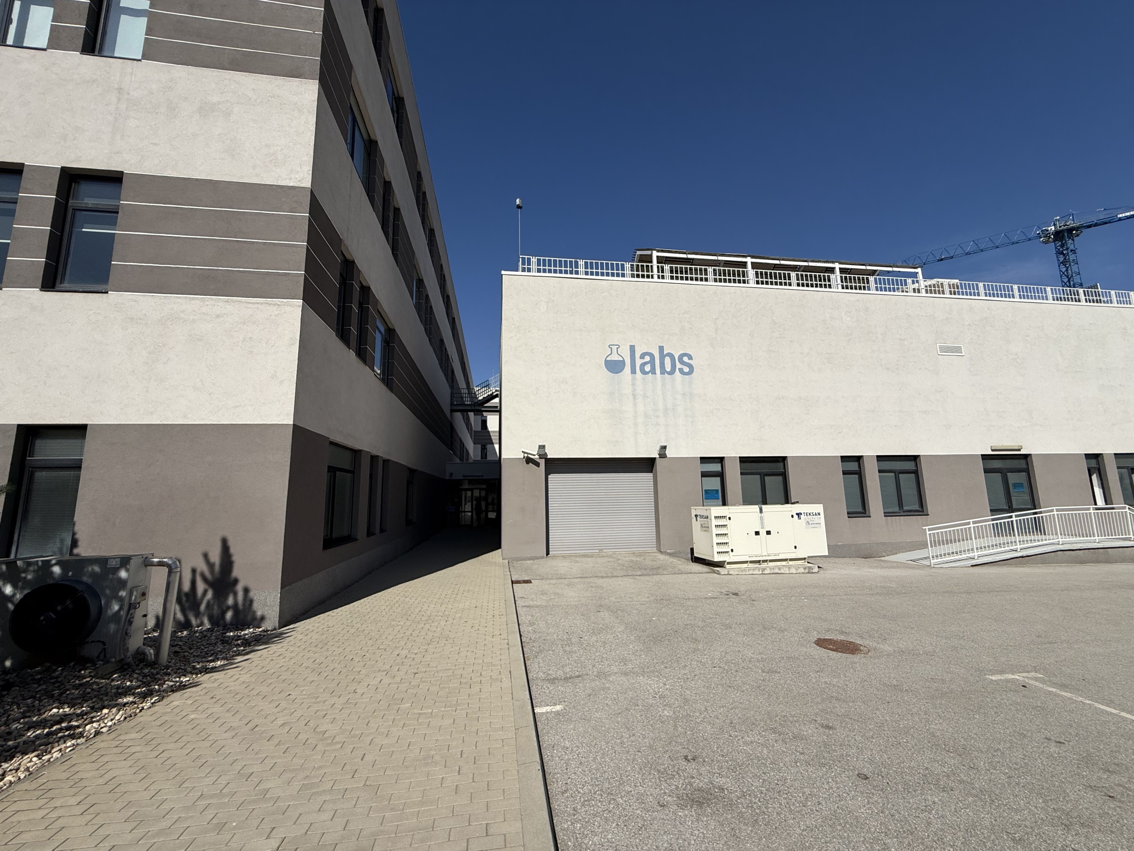 Scoutaround White Logo