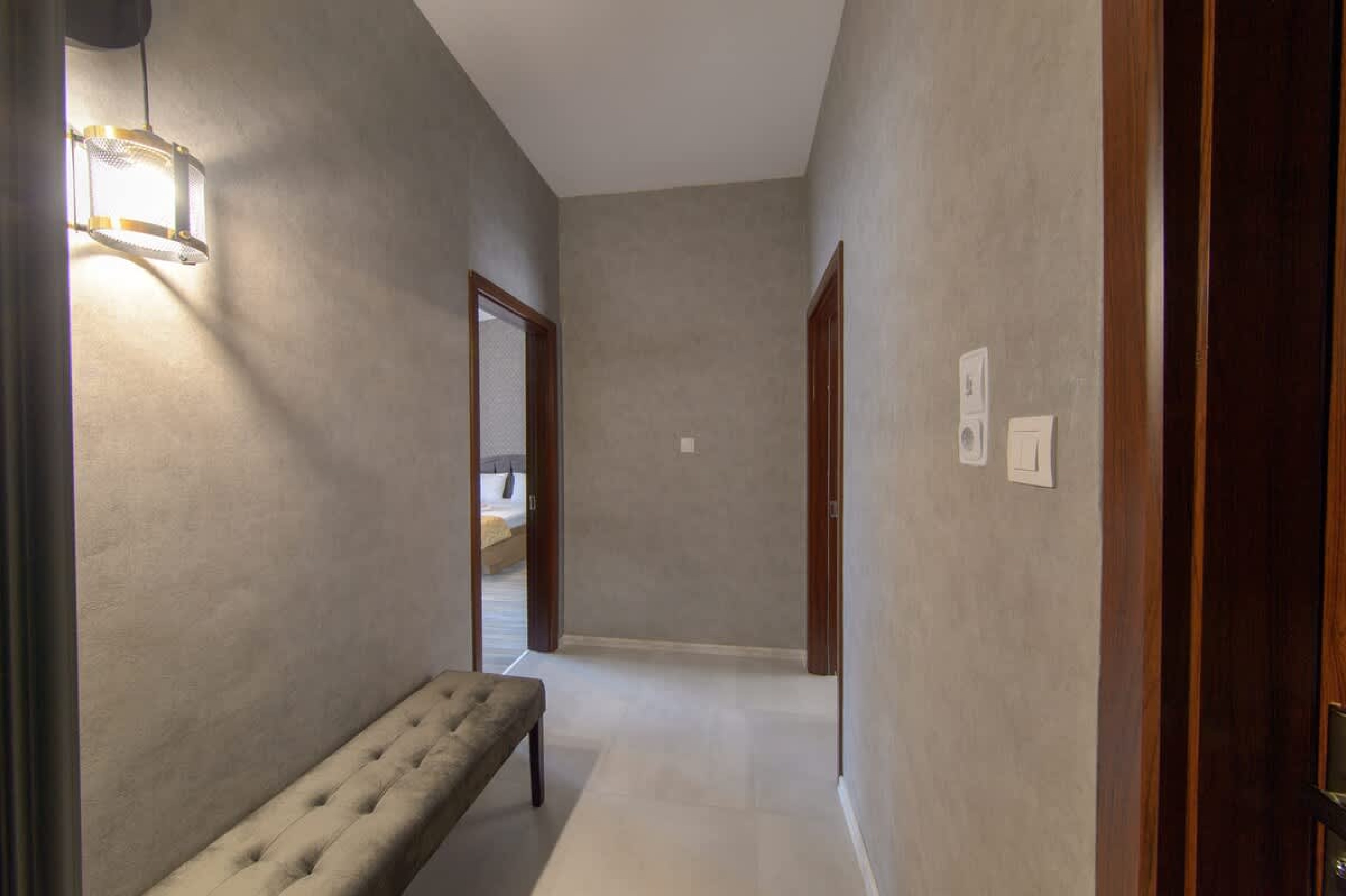 Scoutaround White Logo