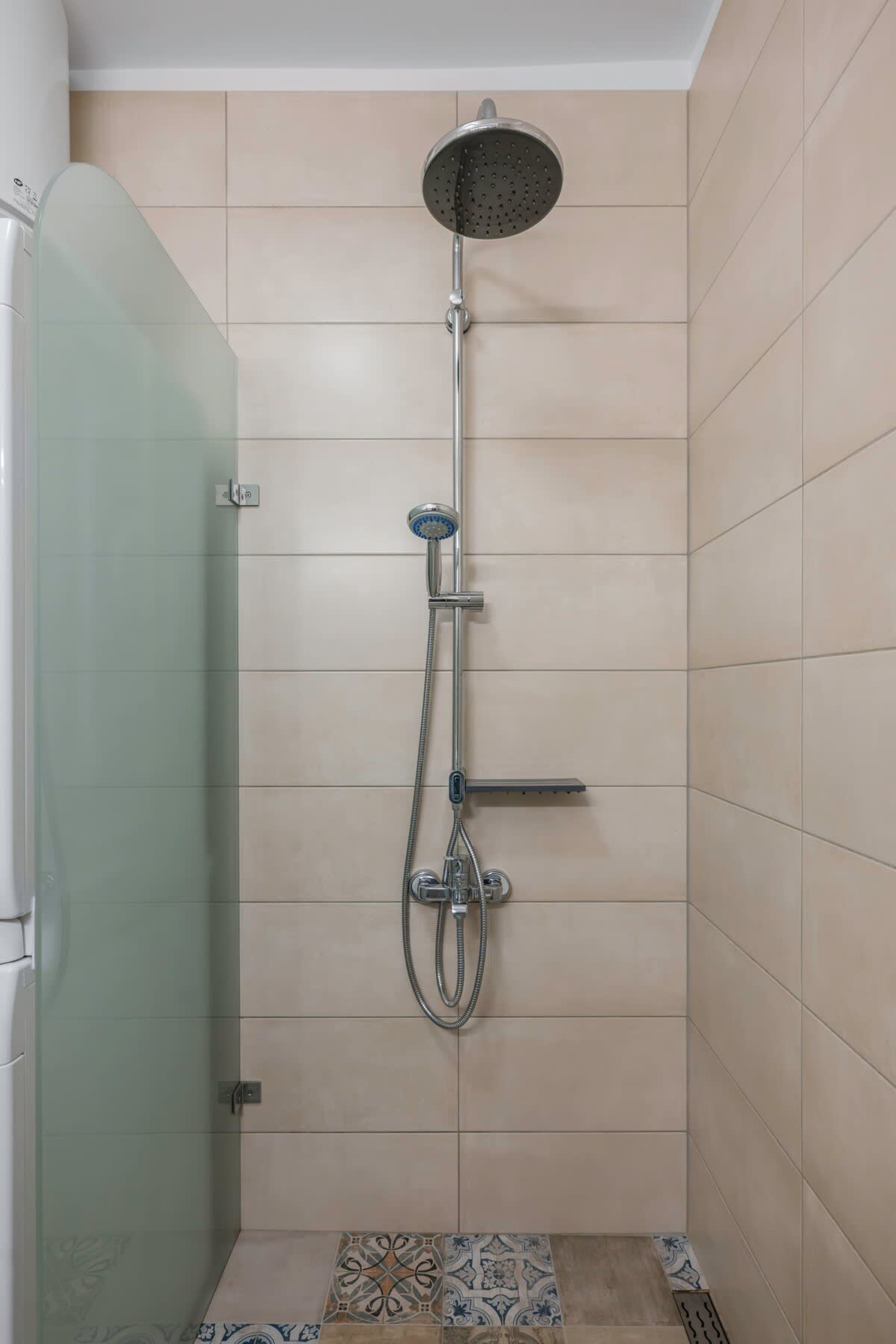 Scoutaround White Logo