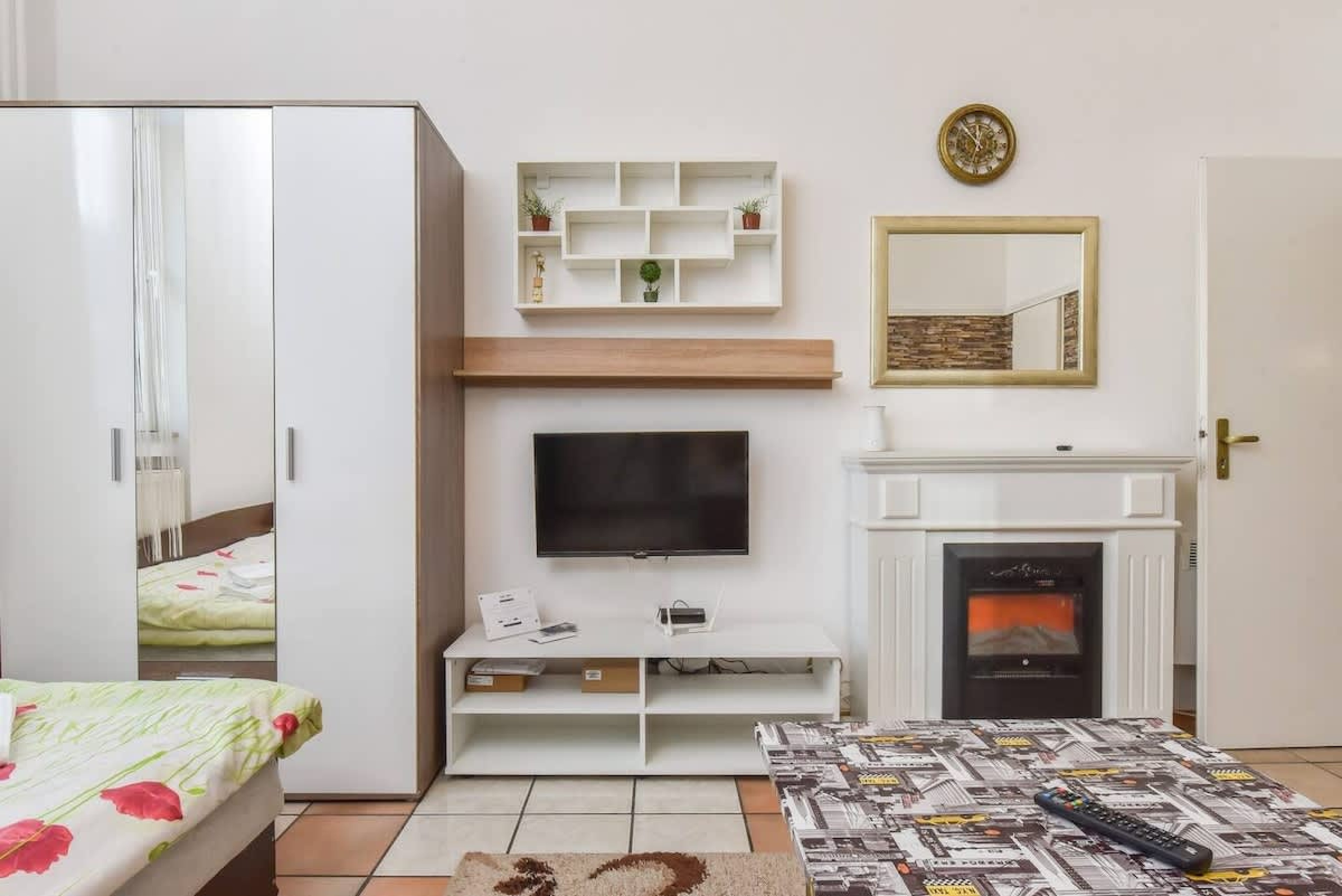 Historical Lion's Bridge 1-Bedroom Apartment - Cover Photo