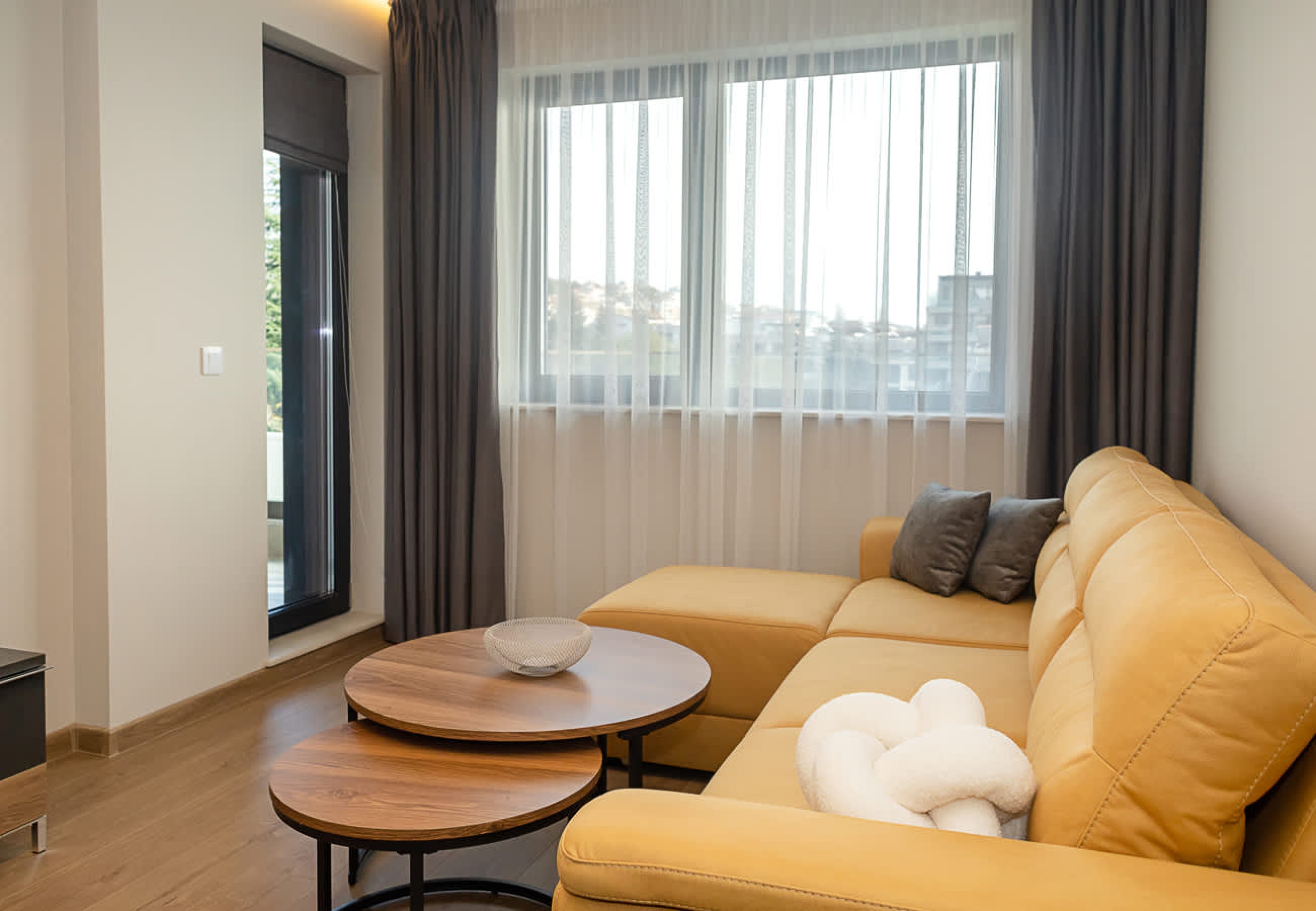 Scoutaround White Logo