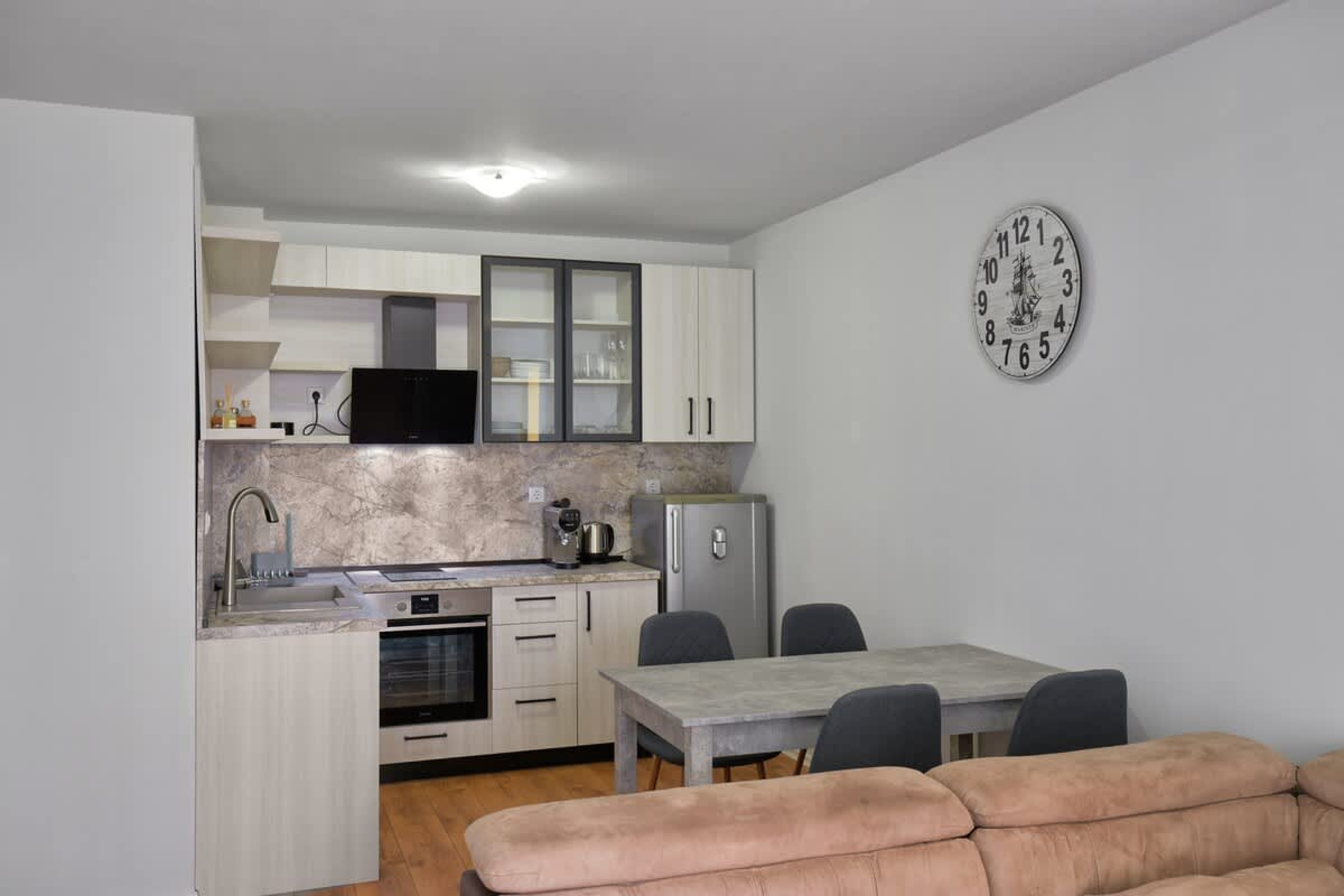 Scoutaround White Logo