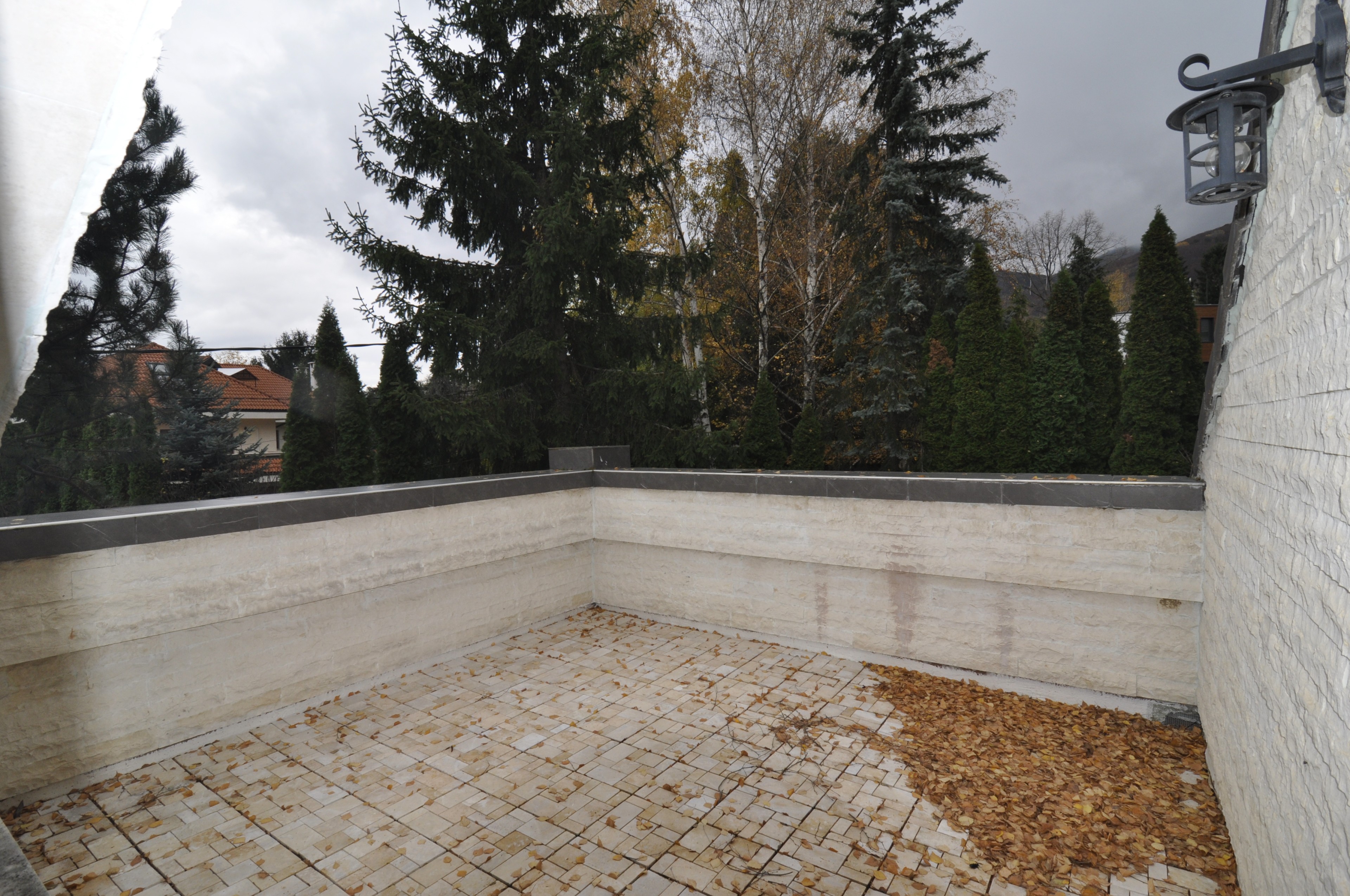 Scoutaround White Logo