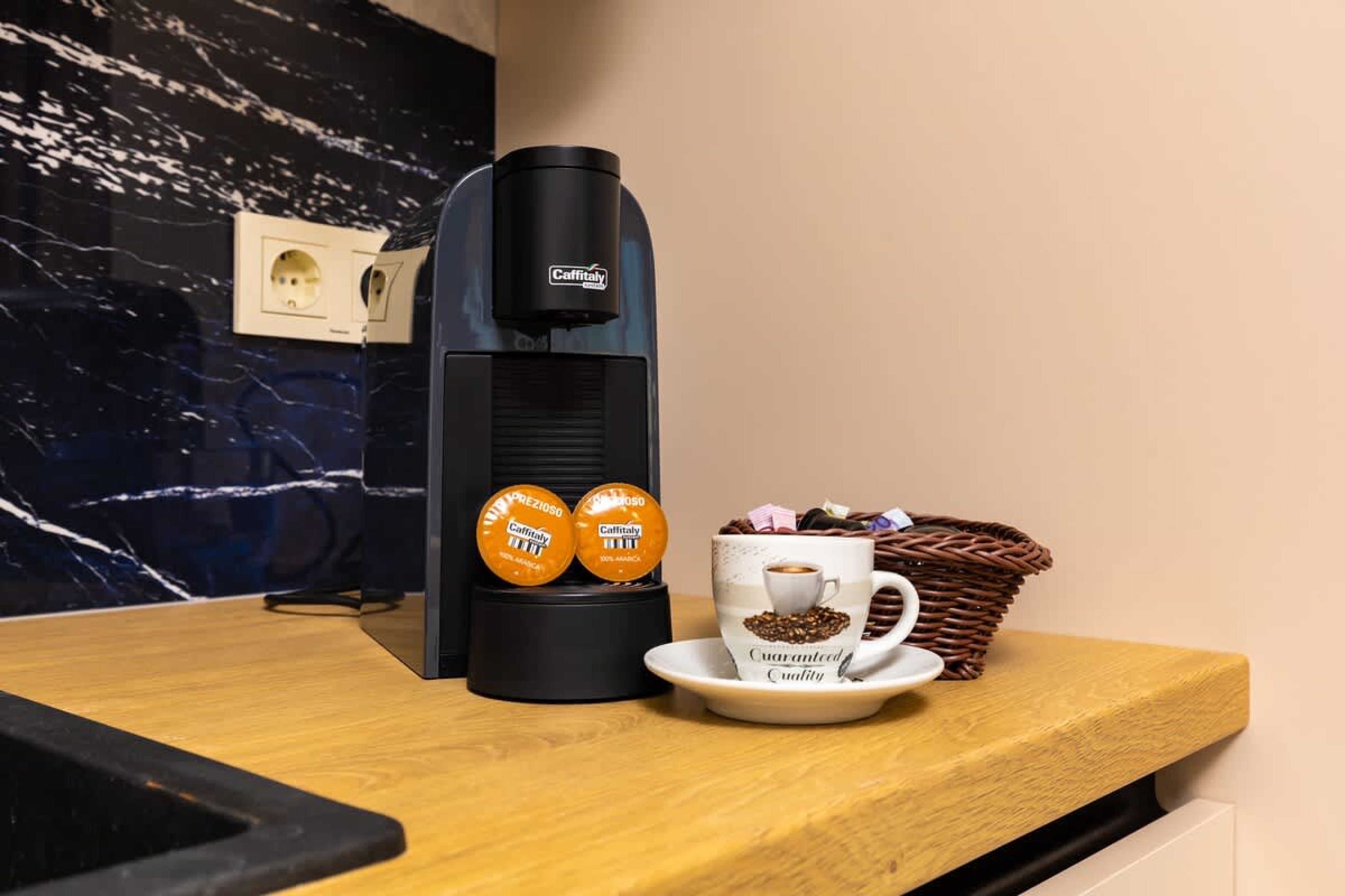 Scoutaround White Logo