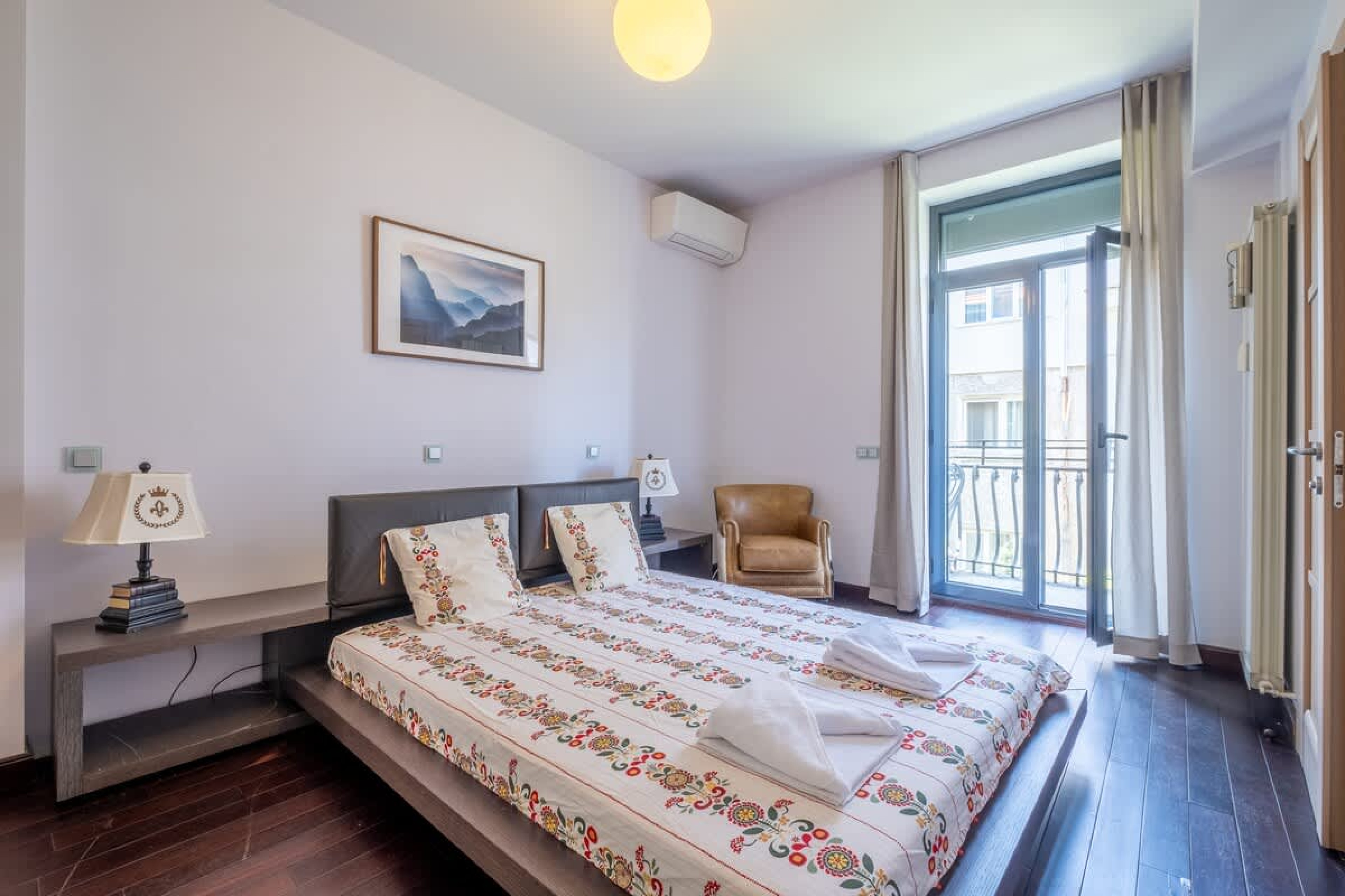 Scoutaround White Logo