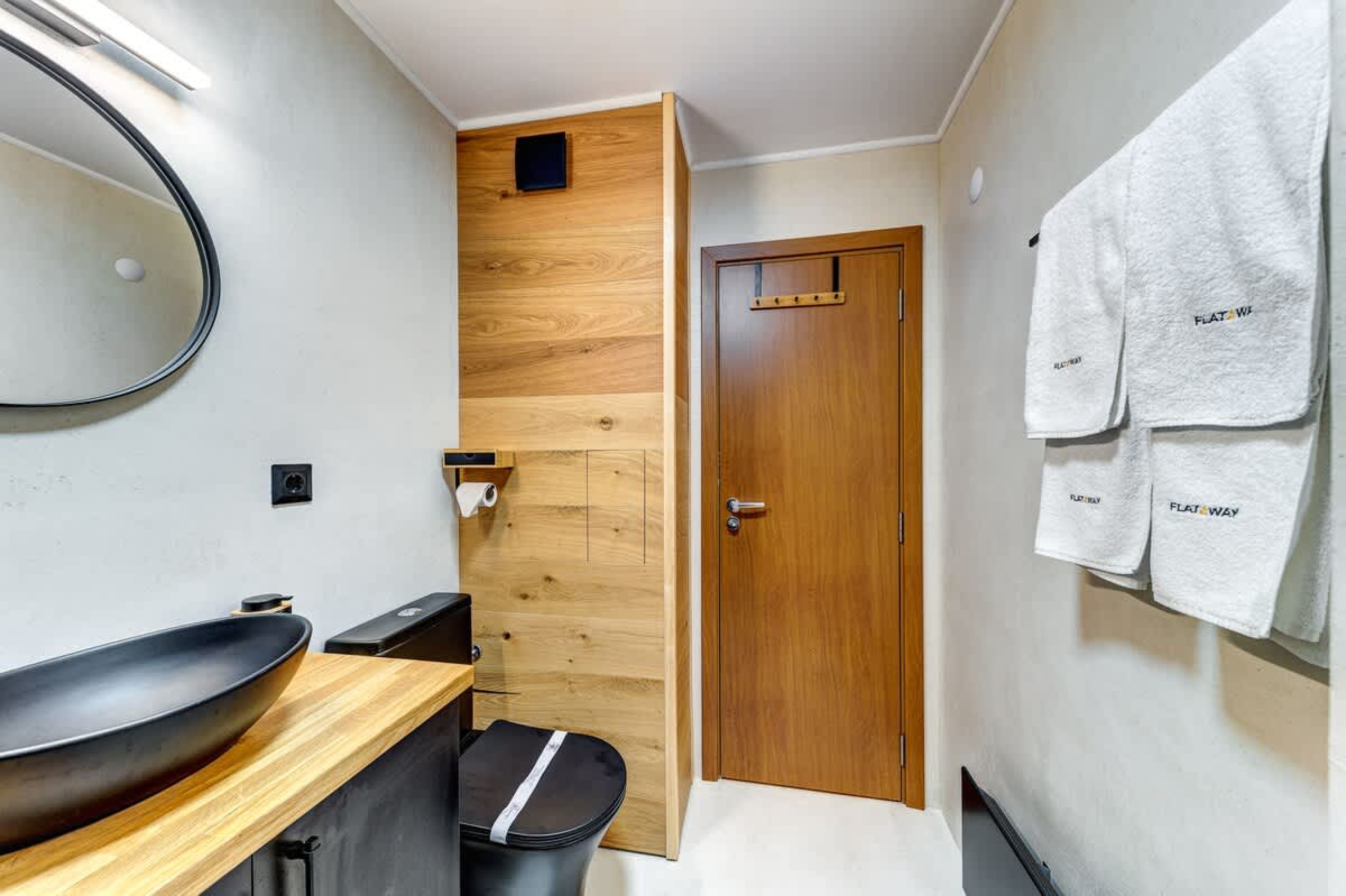 Scoutaround White Logo