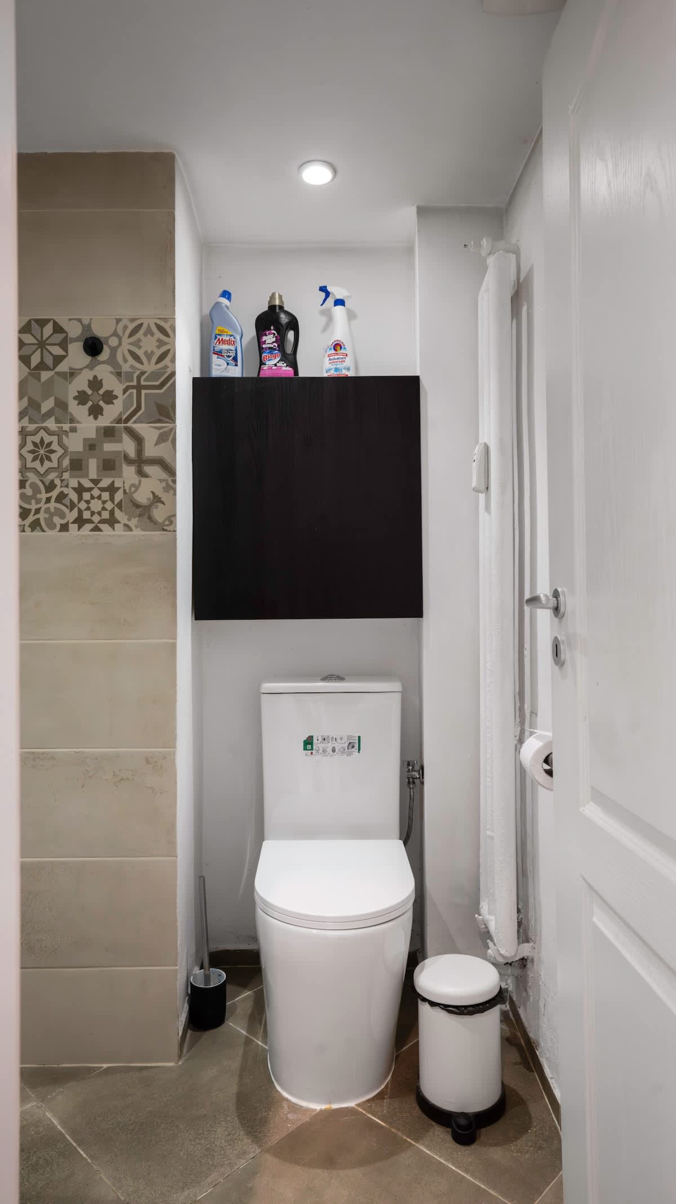 Scoutaround White Logo