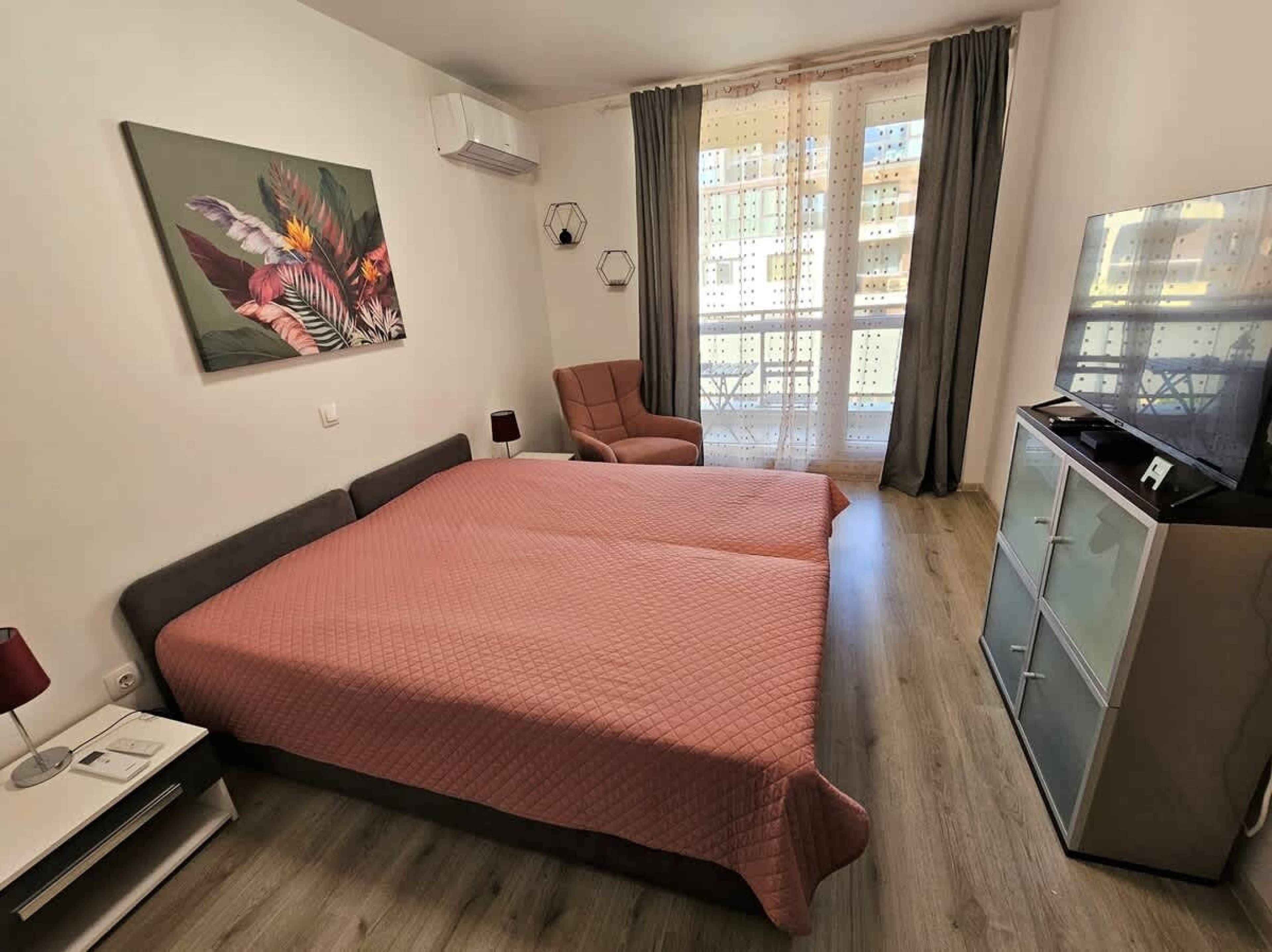 Scoutaround White Logo