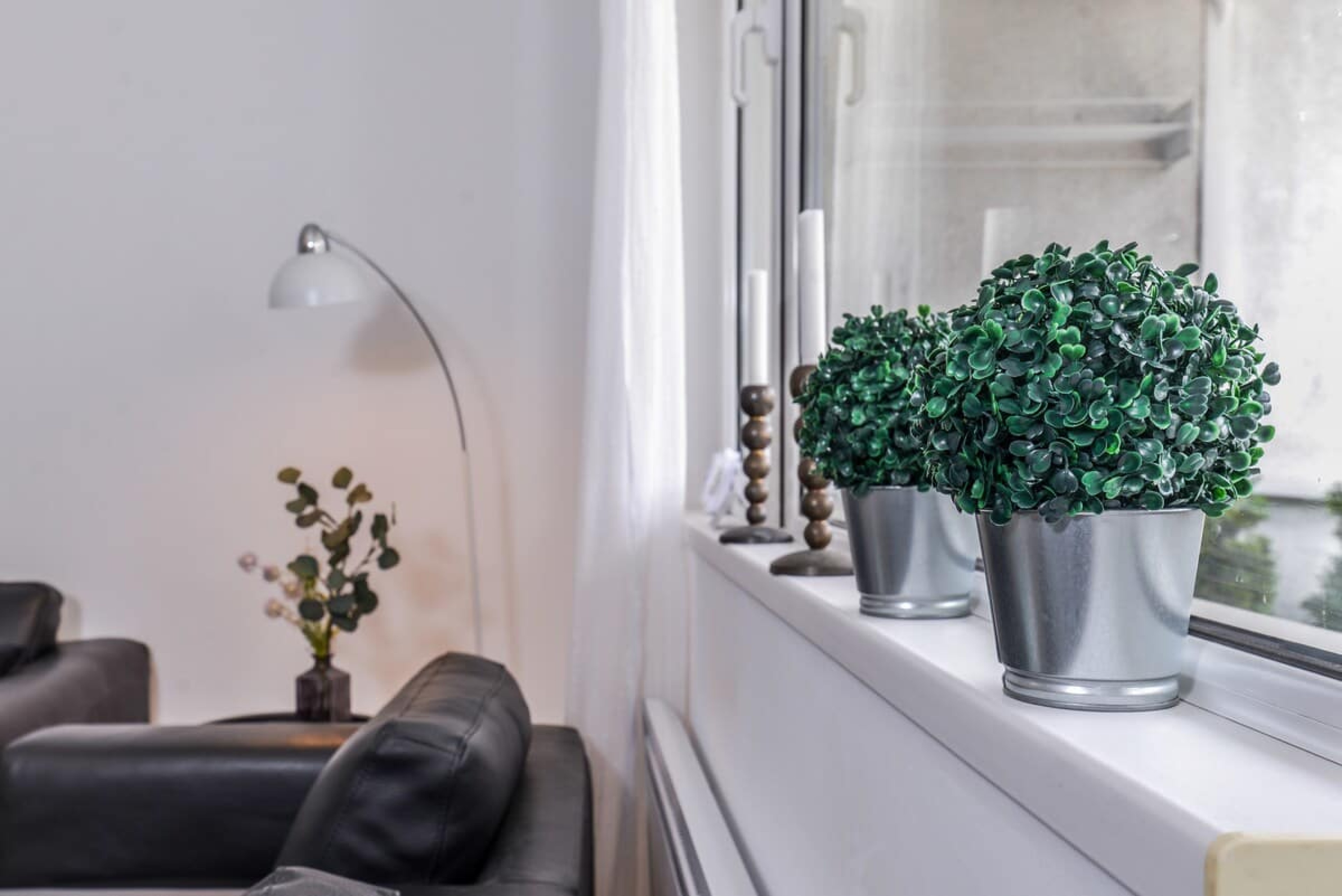 Scoutaround White Logo