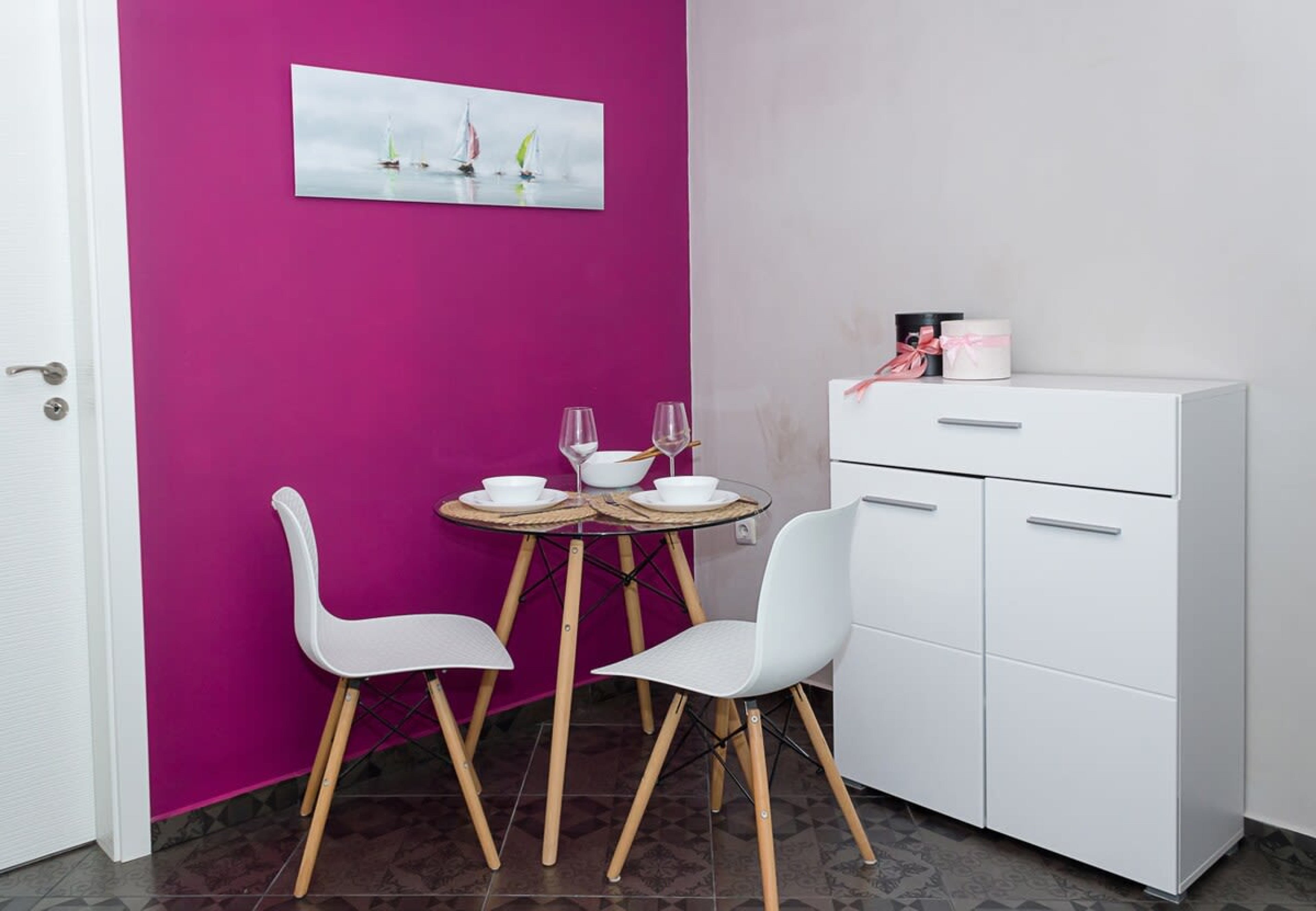 Scoutaround White Logo