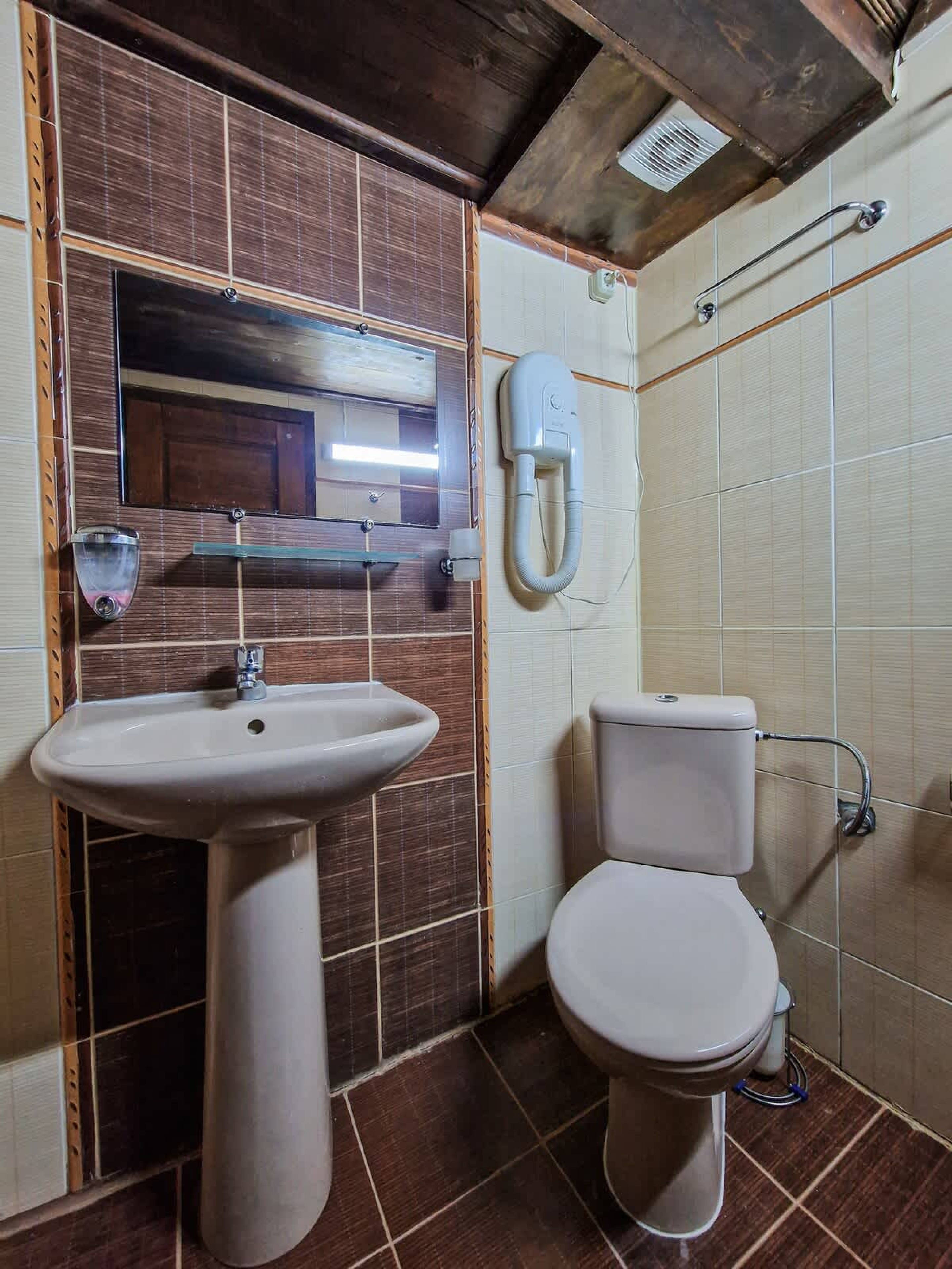 Scoutaround White Logo