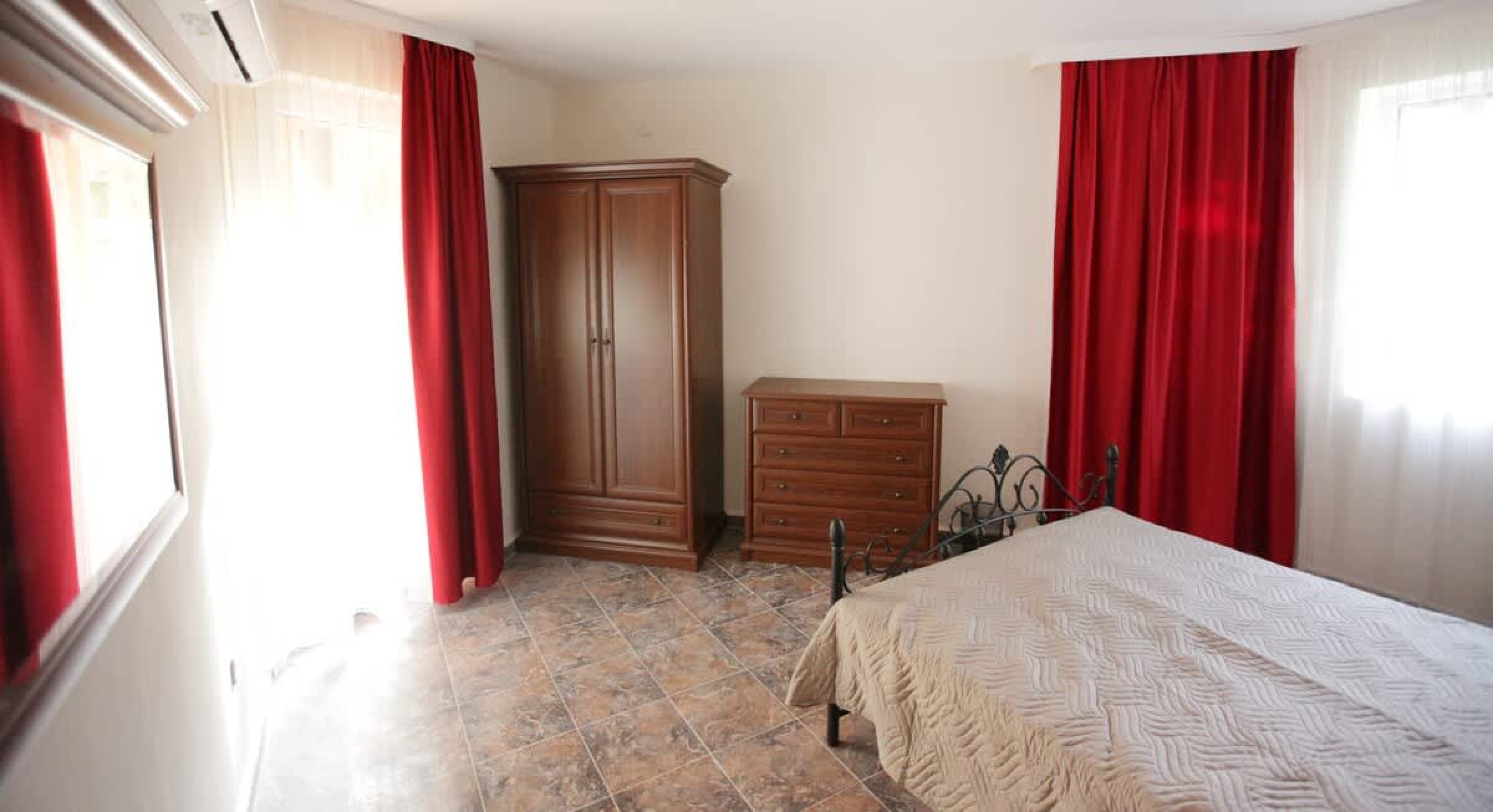 Scoutaround White Logo