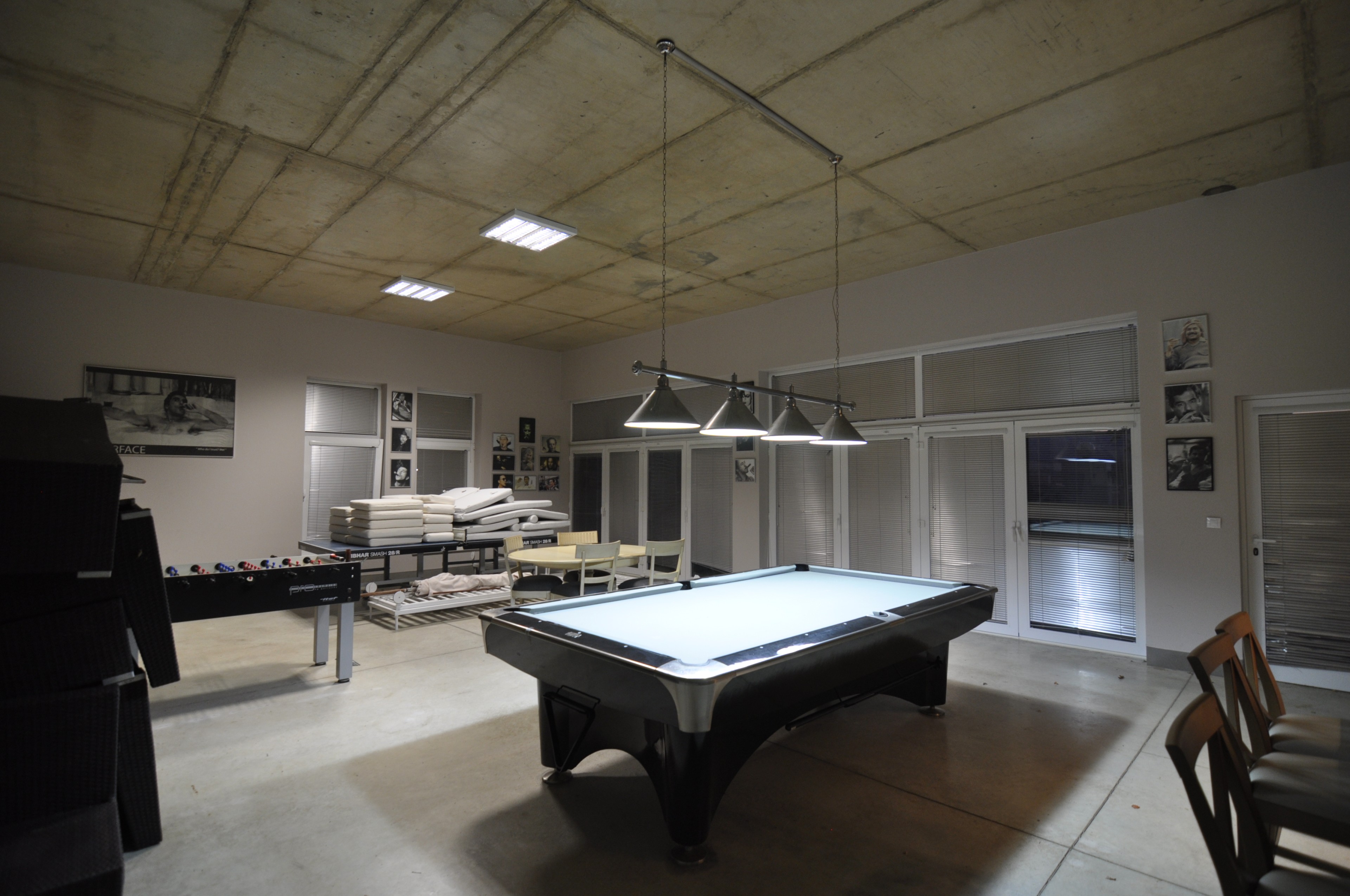 Scoutaround White Logo