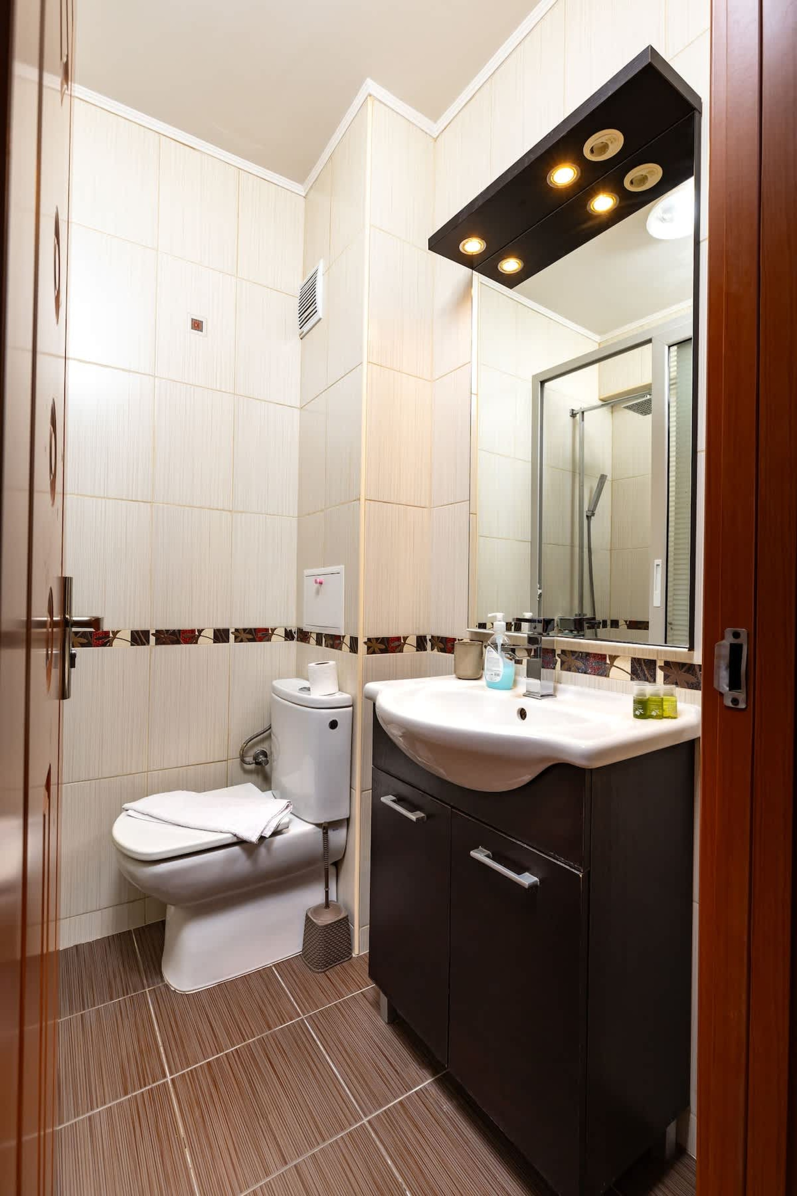 Scoutaround White Logo