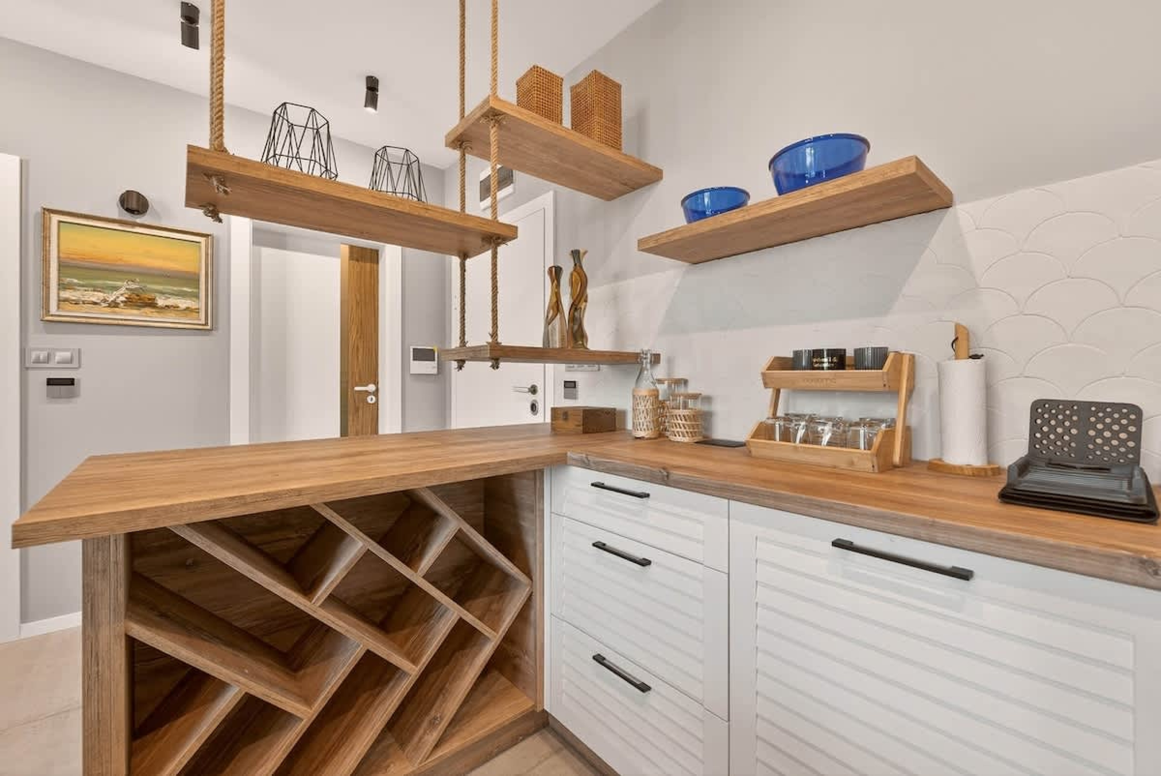 Scoutaround White Logo