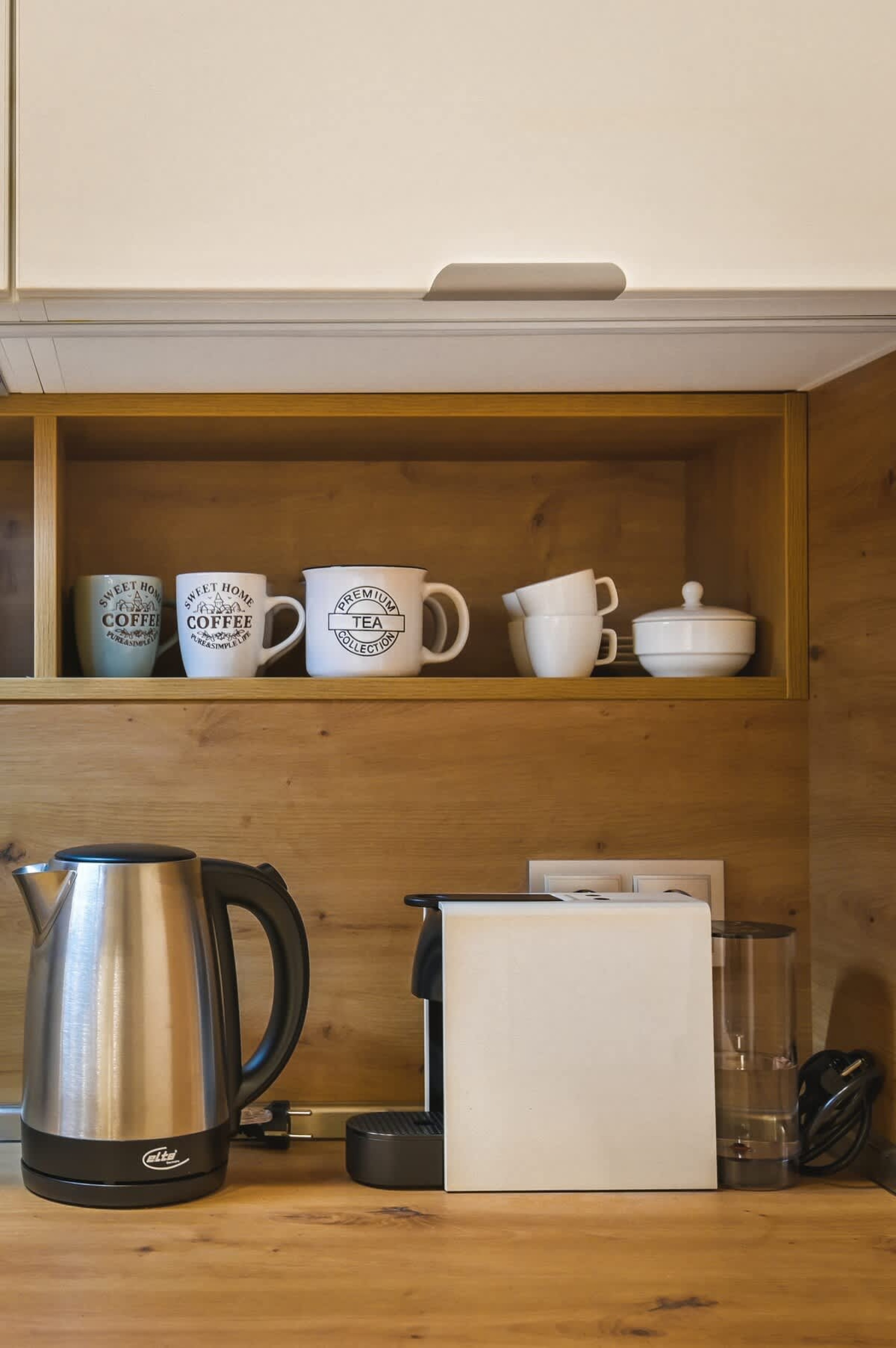 Scoutaround White Logo