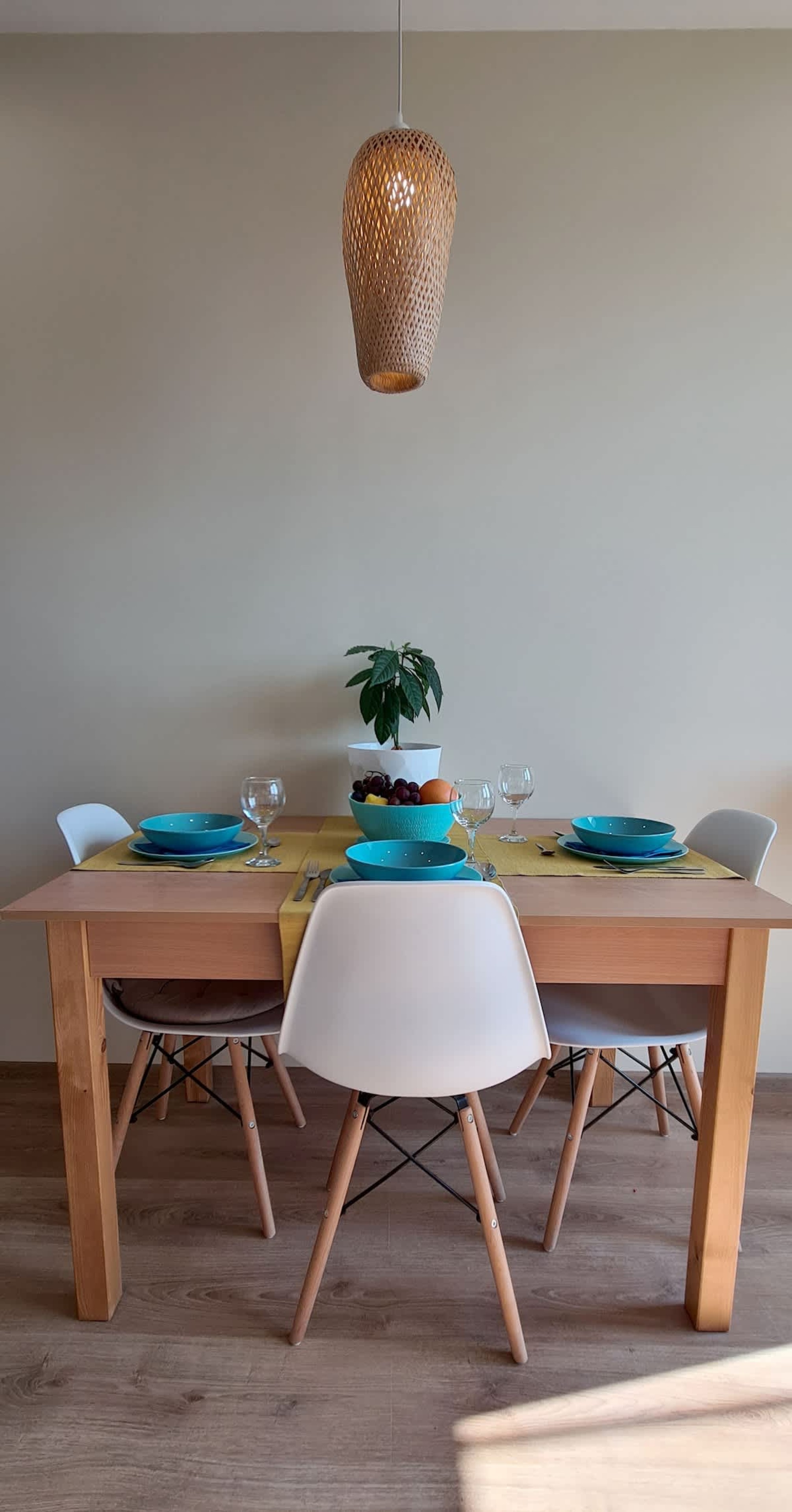 Panoramic and Spacious Flat near the City Centre - Photo 7