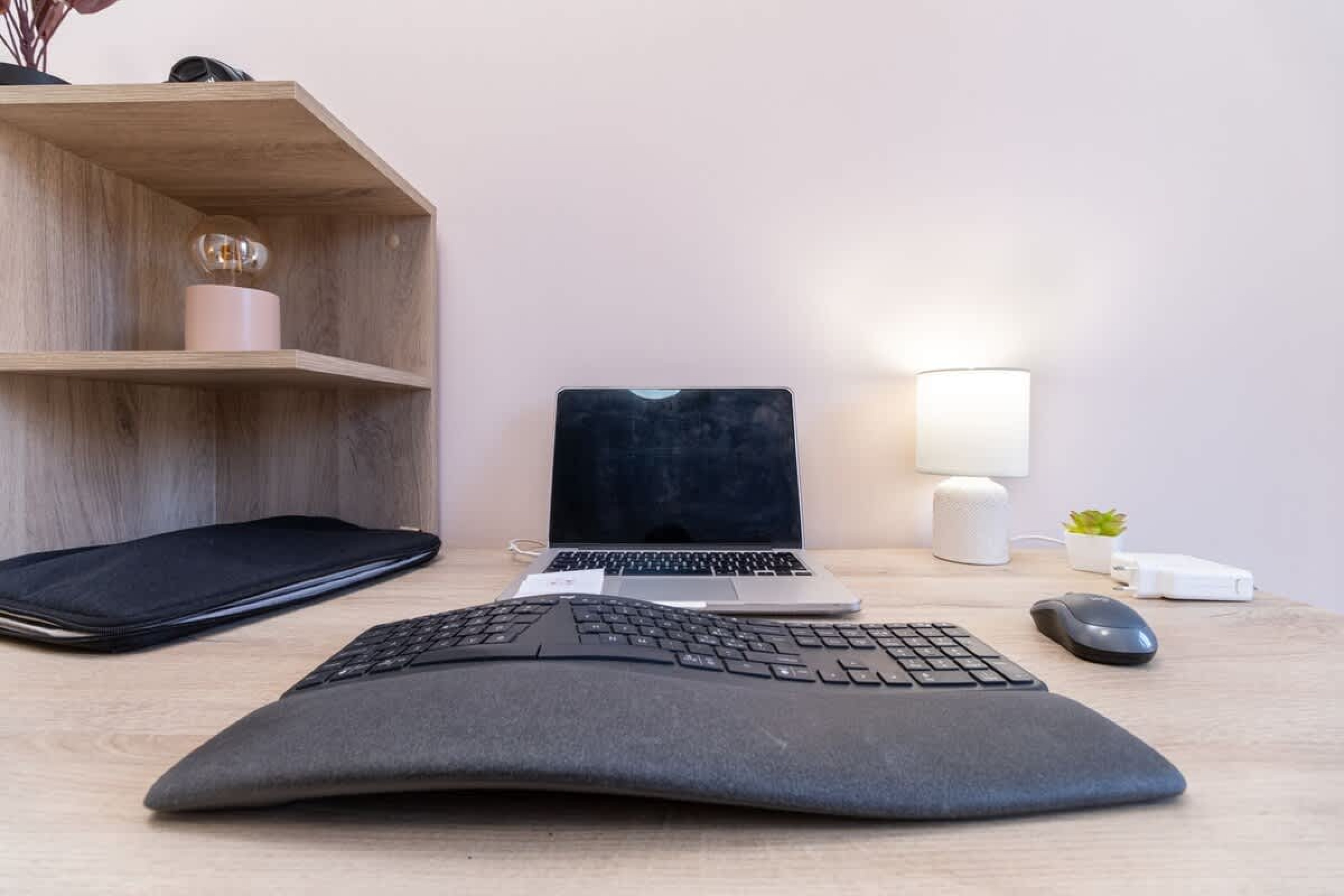 Scoutaround White Logo