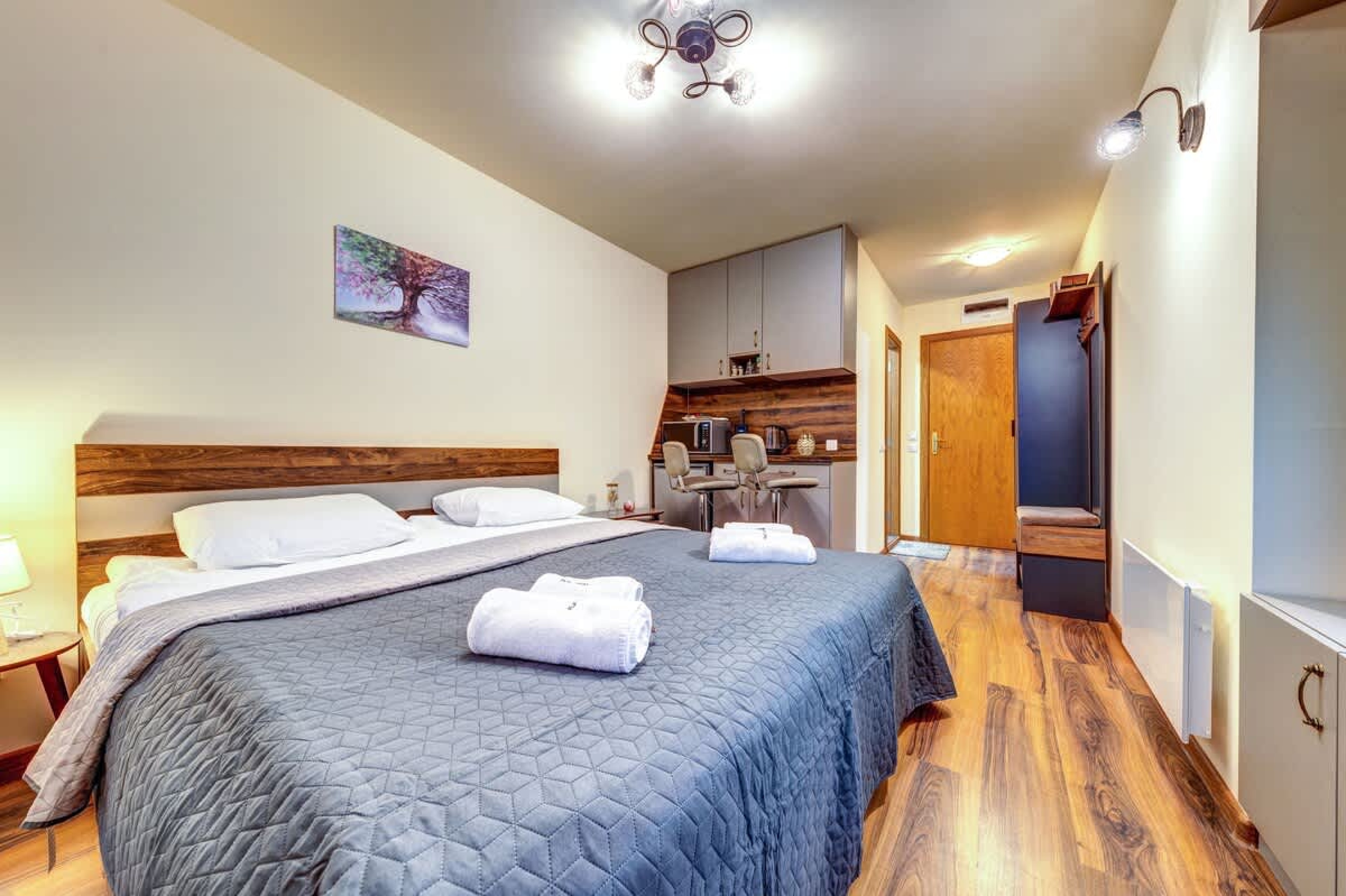 Scoutaround White Logo