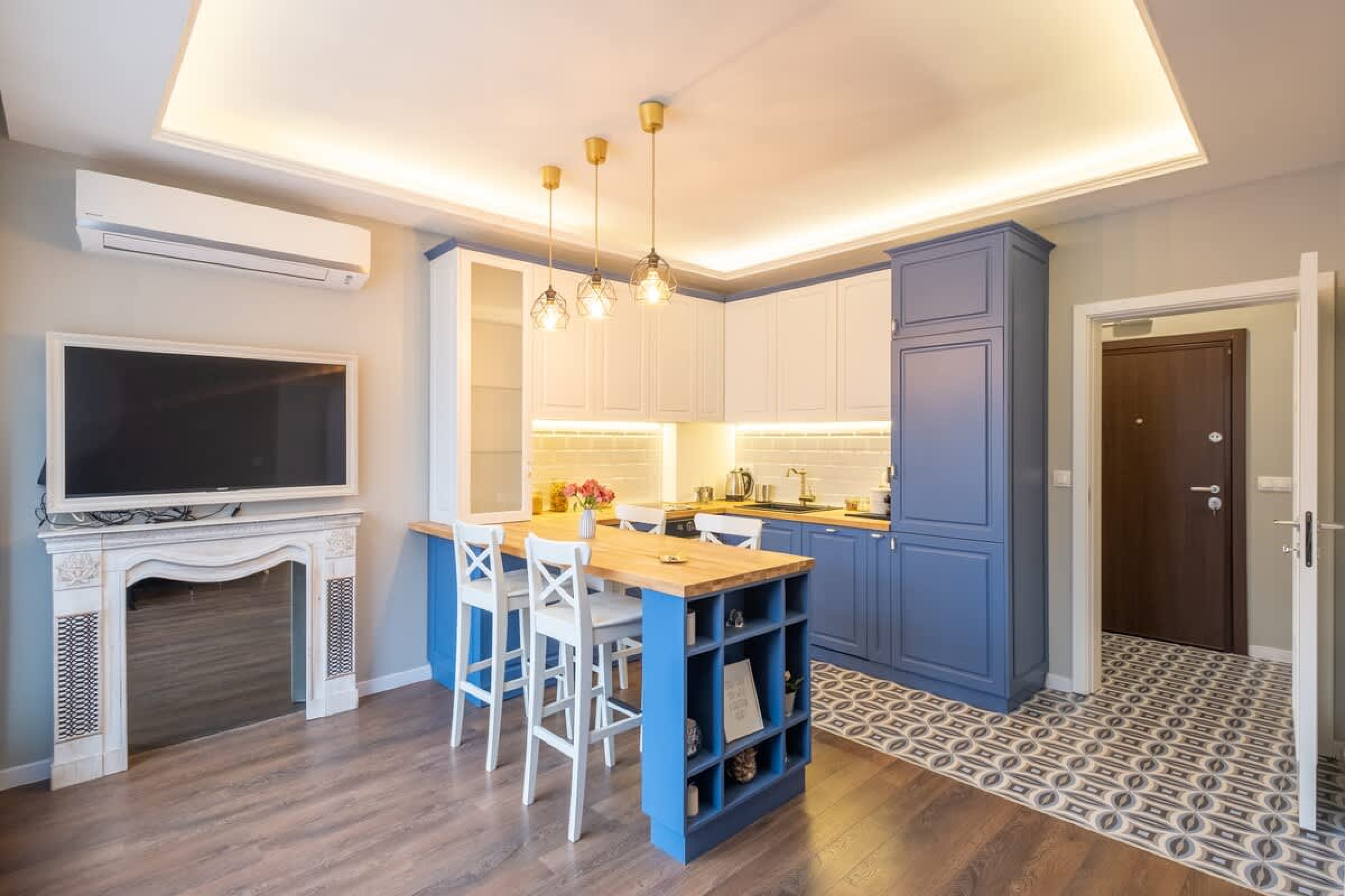 Scoutaround White Logo