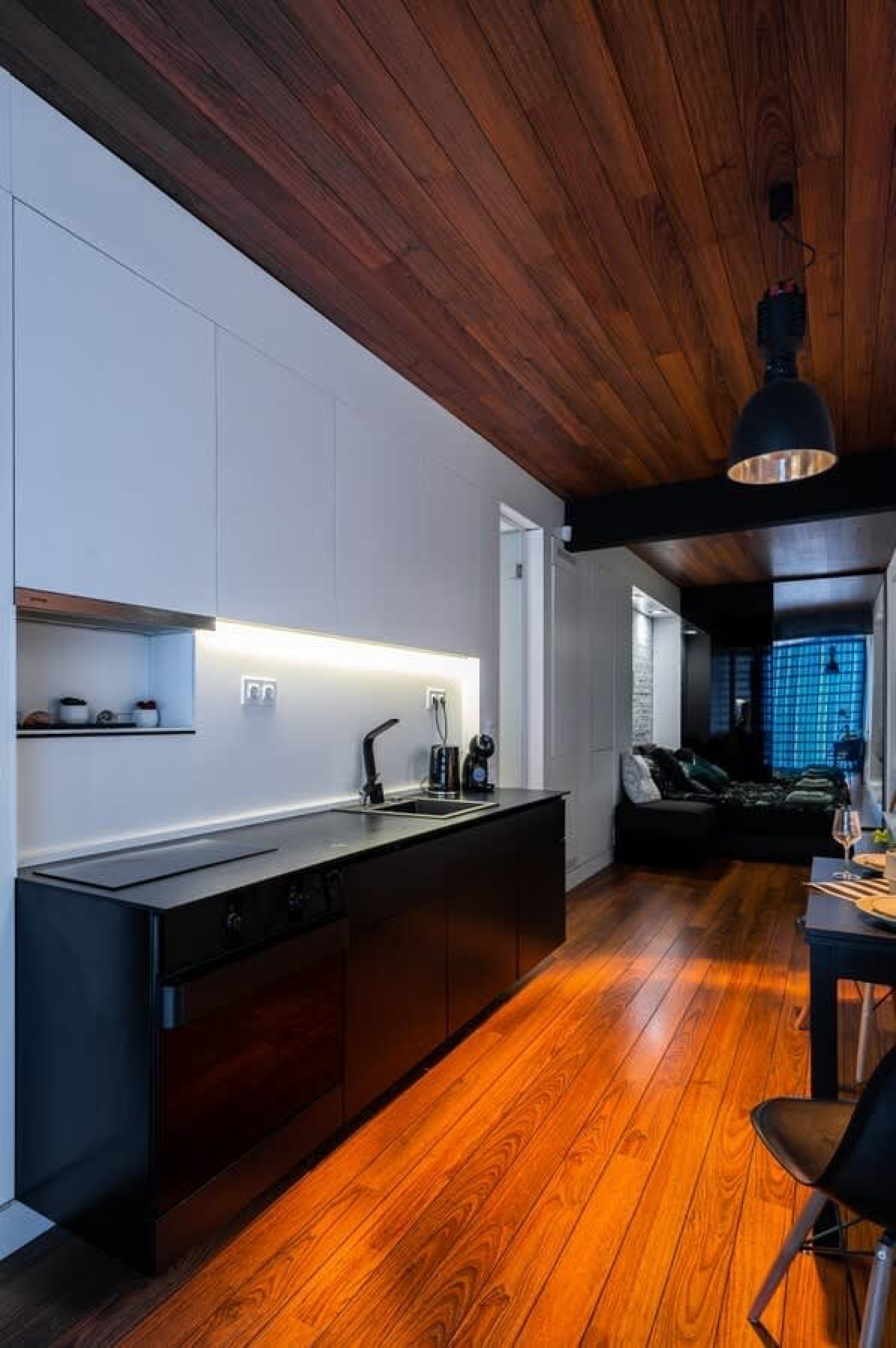 Scoutaround White Logo