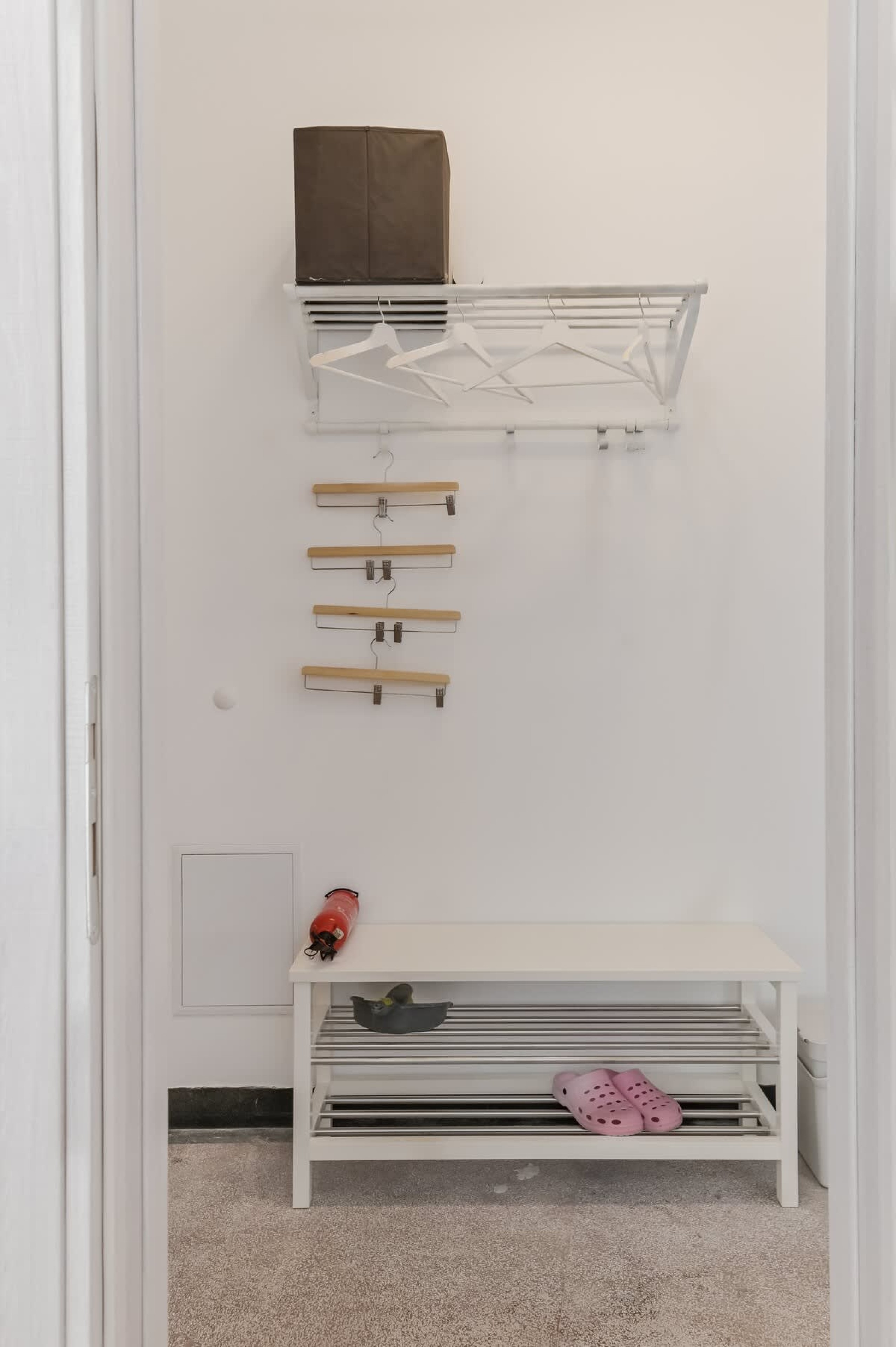 Scoutaround White Logo